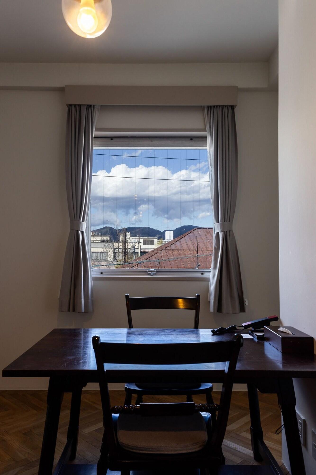 Suite Annex