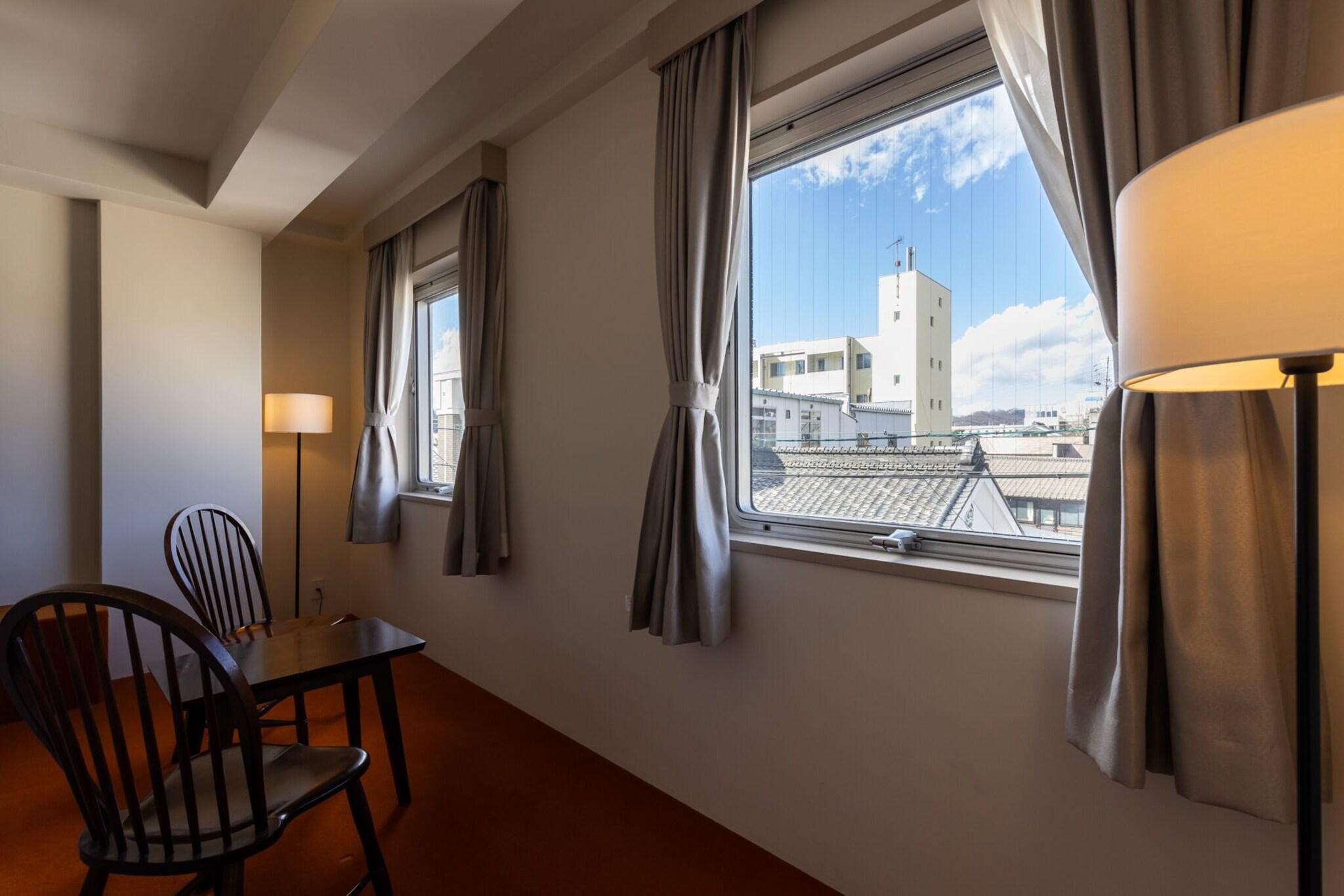 Suite Annex
