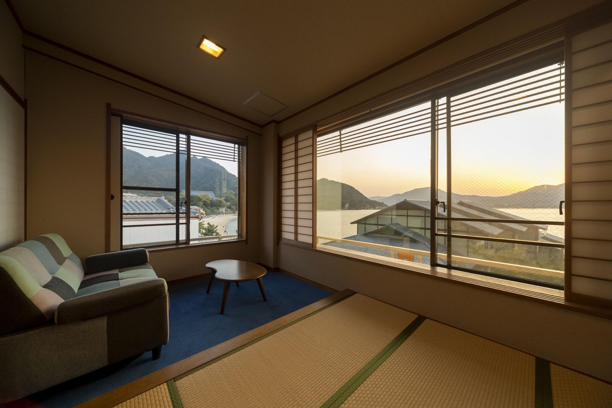 Room Connecting Room