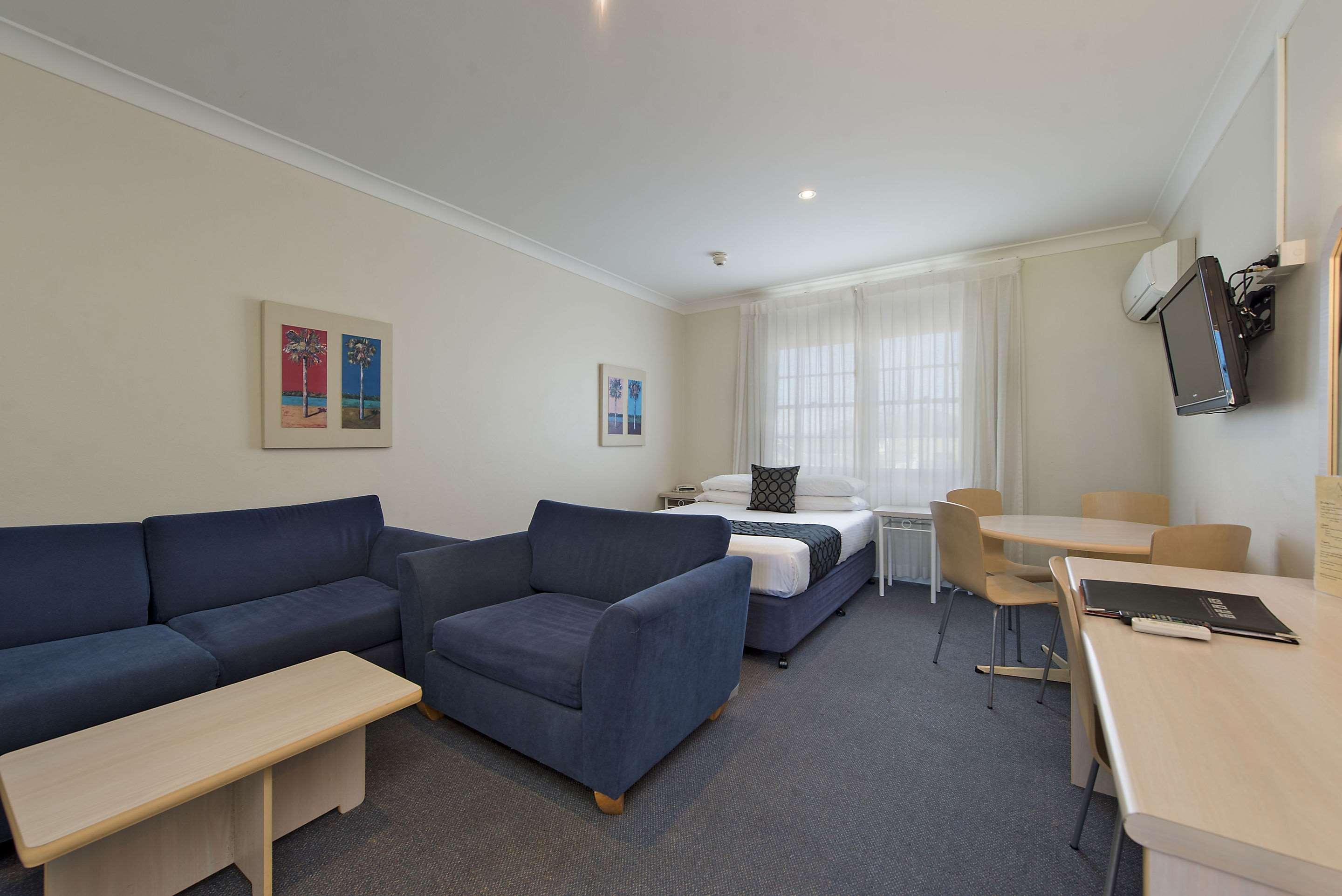 Double Queen Size Bed