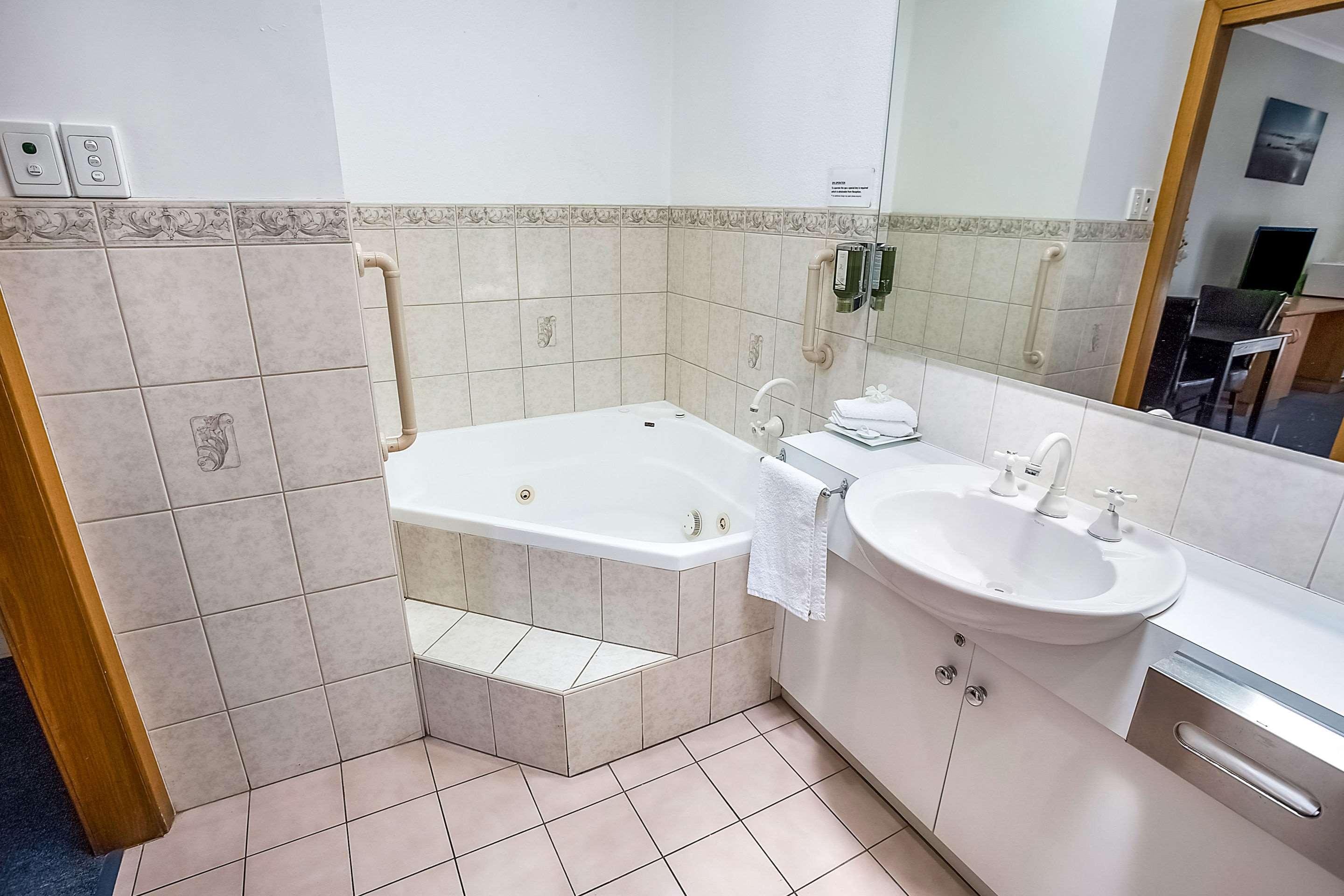 Double King Bed Non Smoking