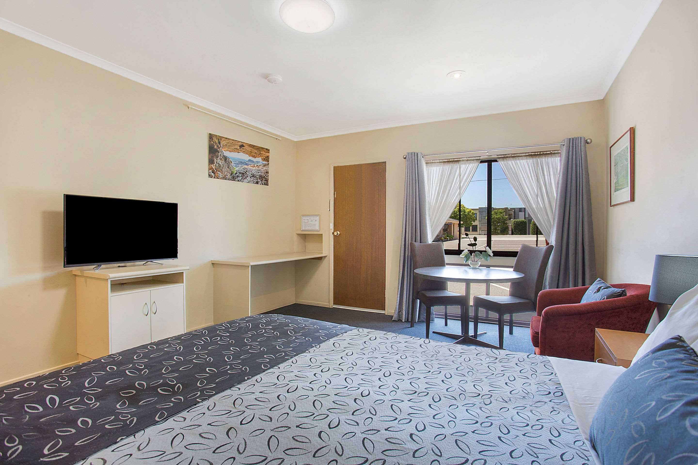 Double Queen Bed Non Smoking