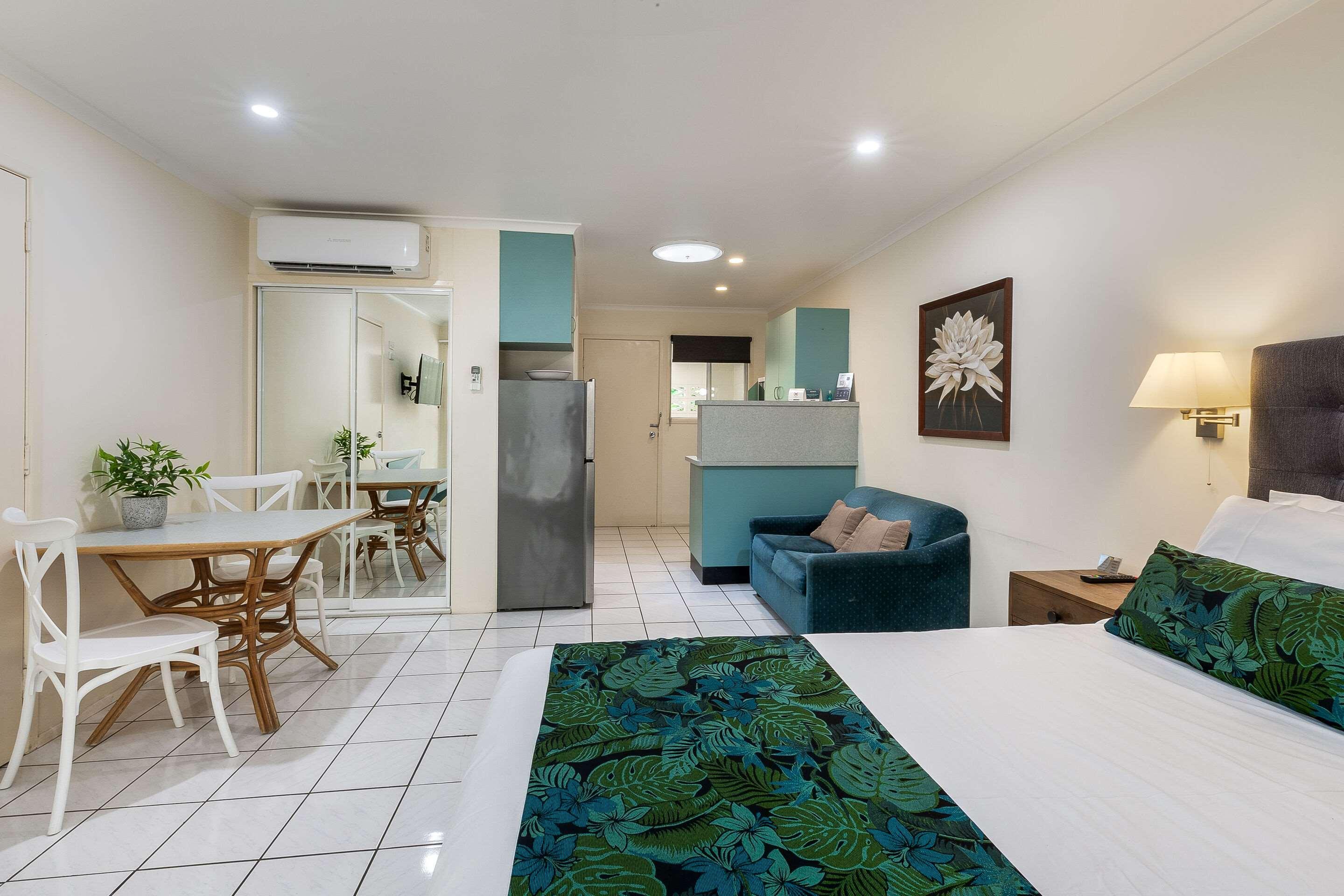 Double Queen Size Bed