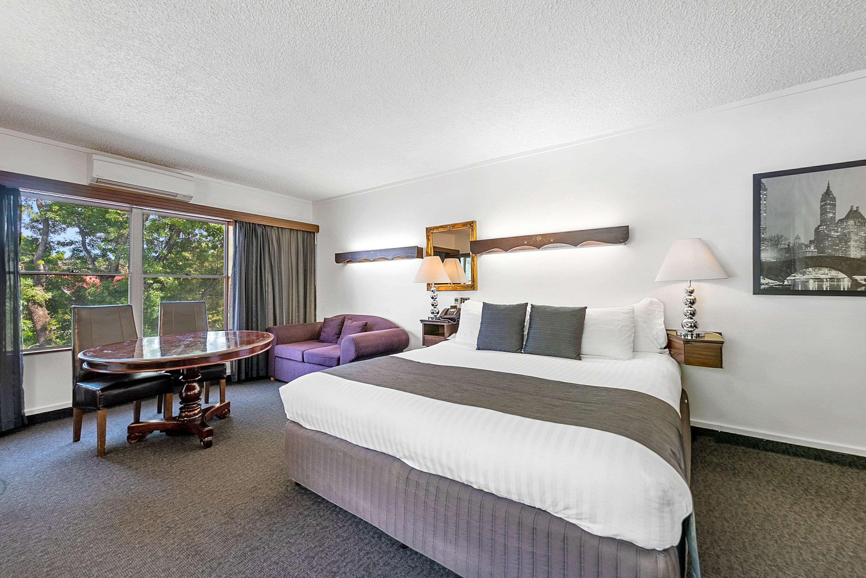 Double Business King Bed