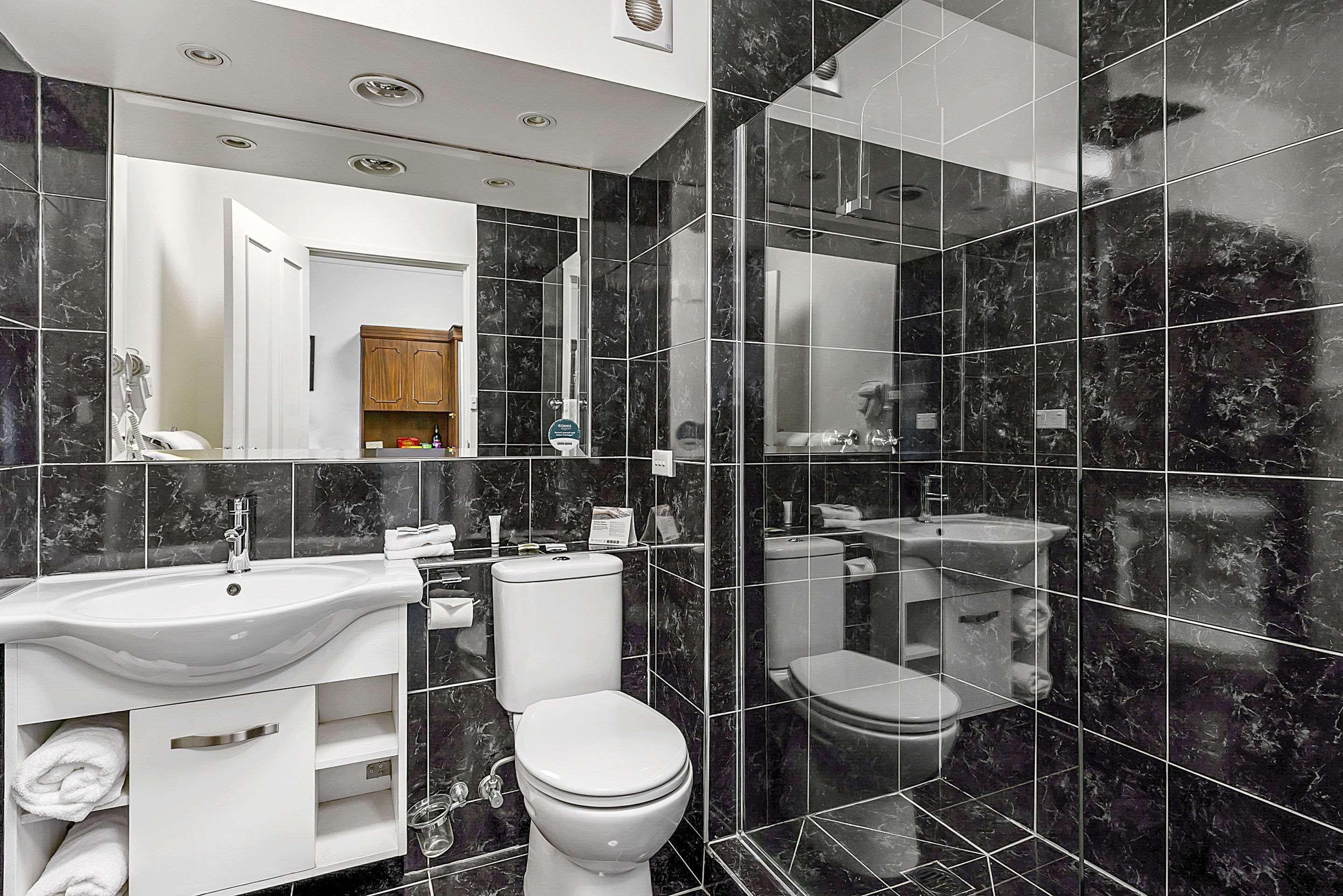 Double King Bed Non Smoking