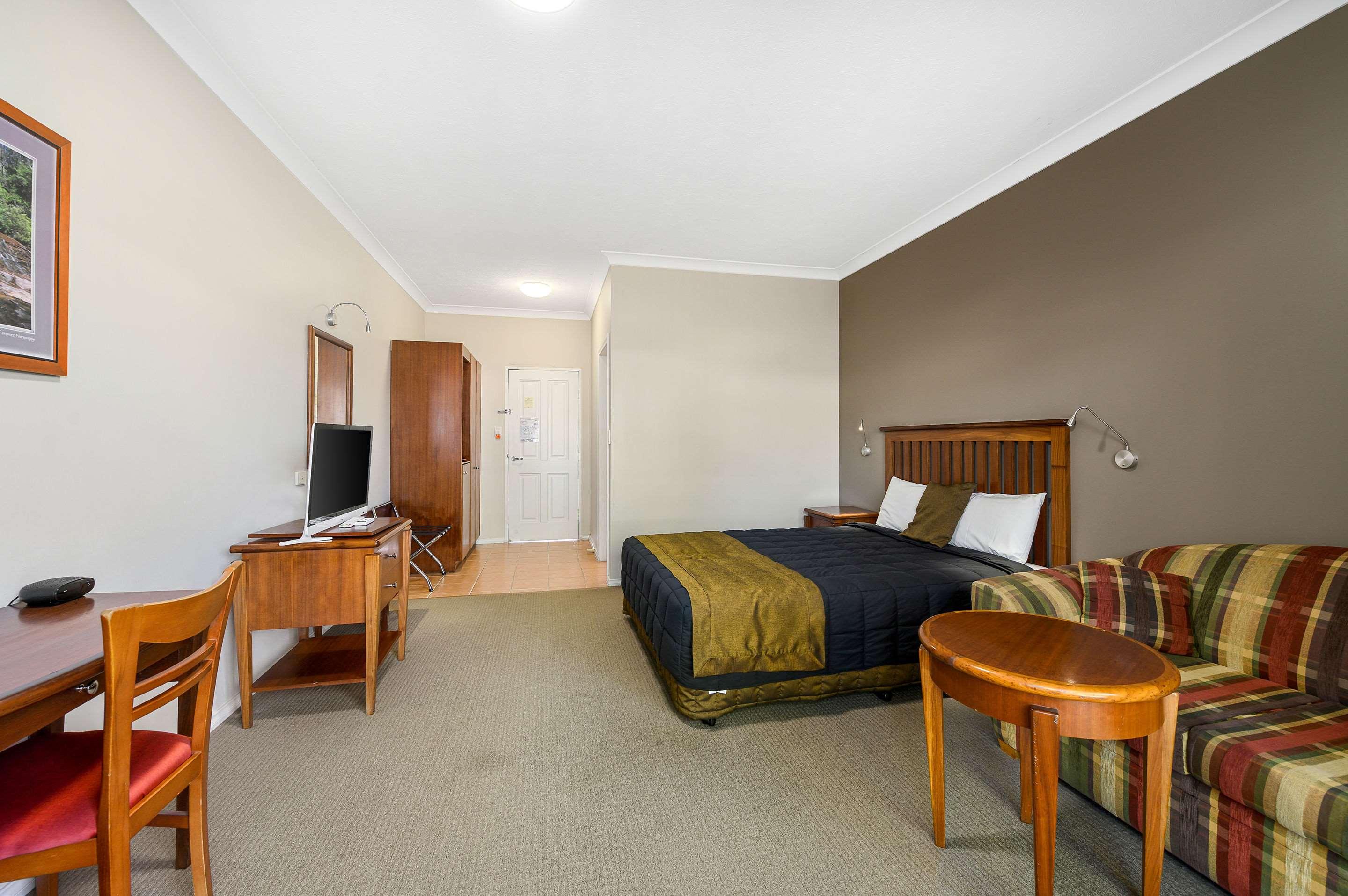 Double Queen Size Bed