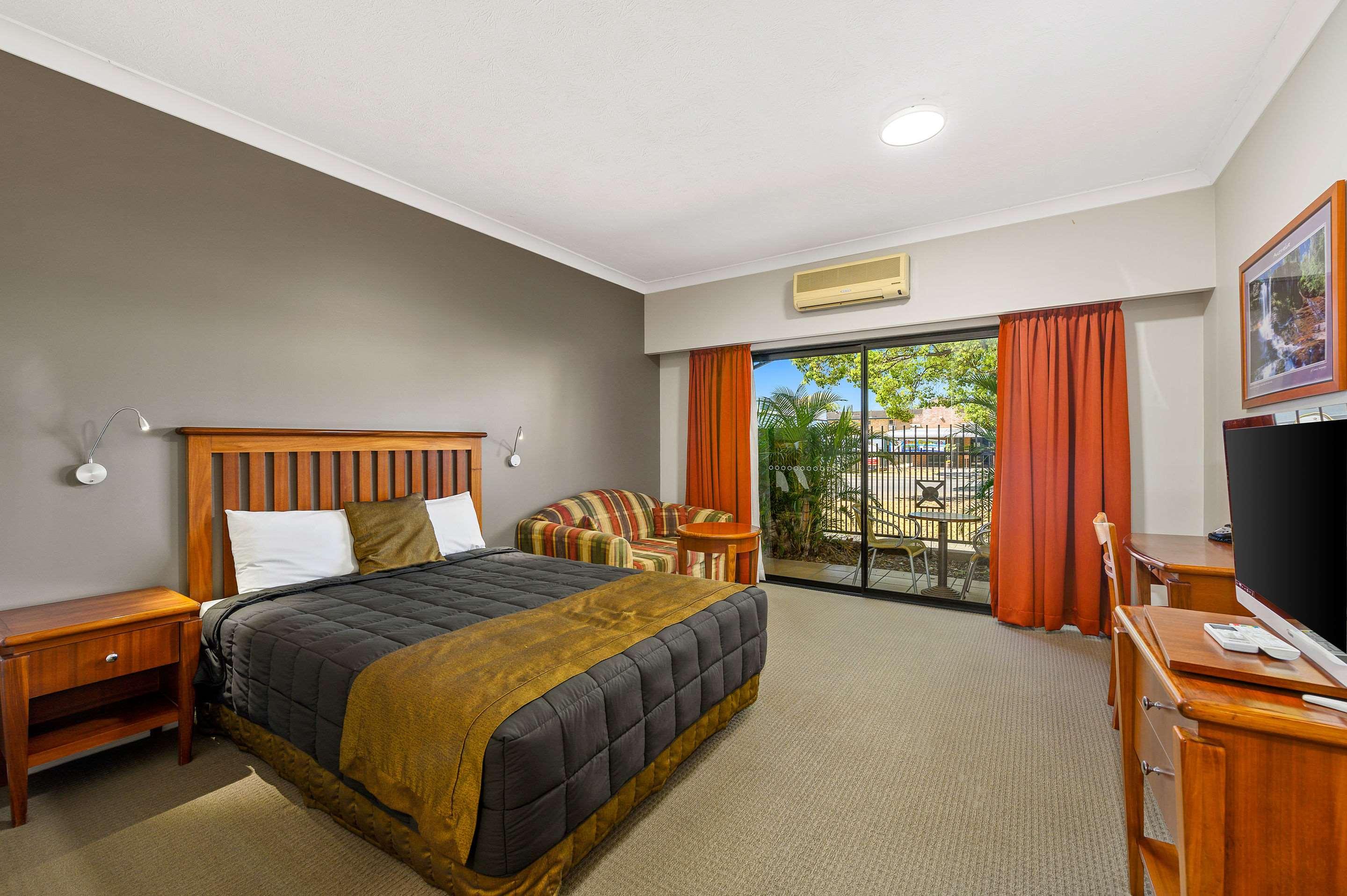 Double Queen Size Bed