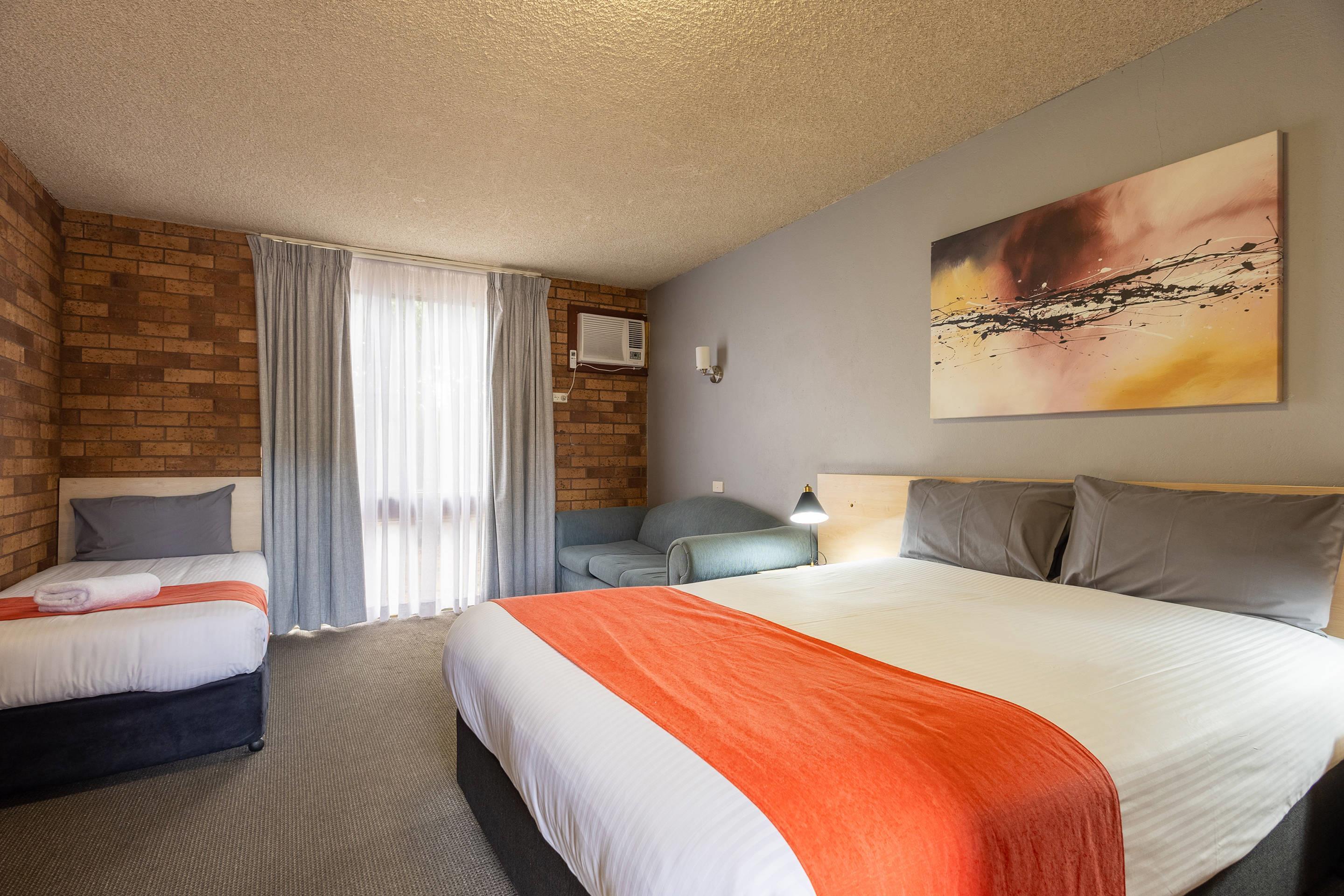 Double Queen Bed Non Smoking