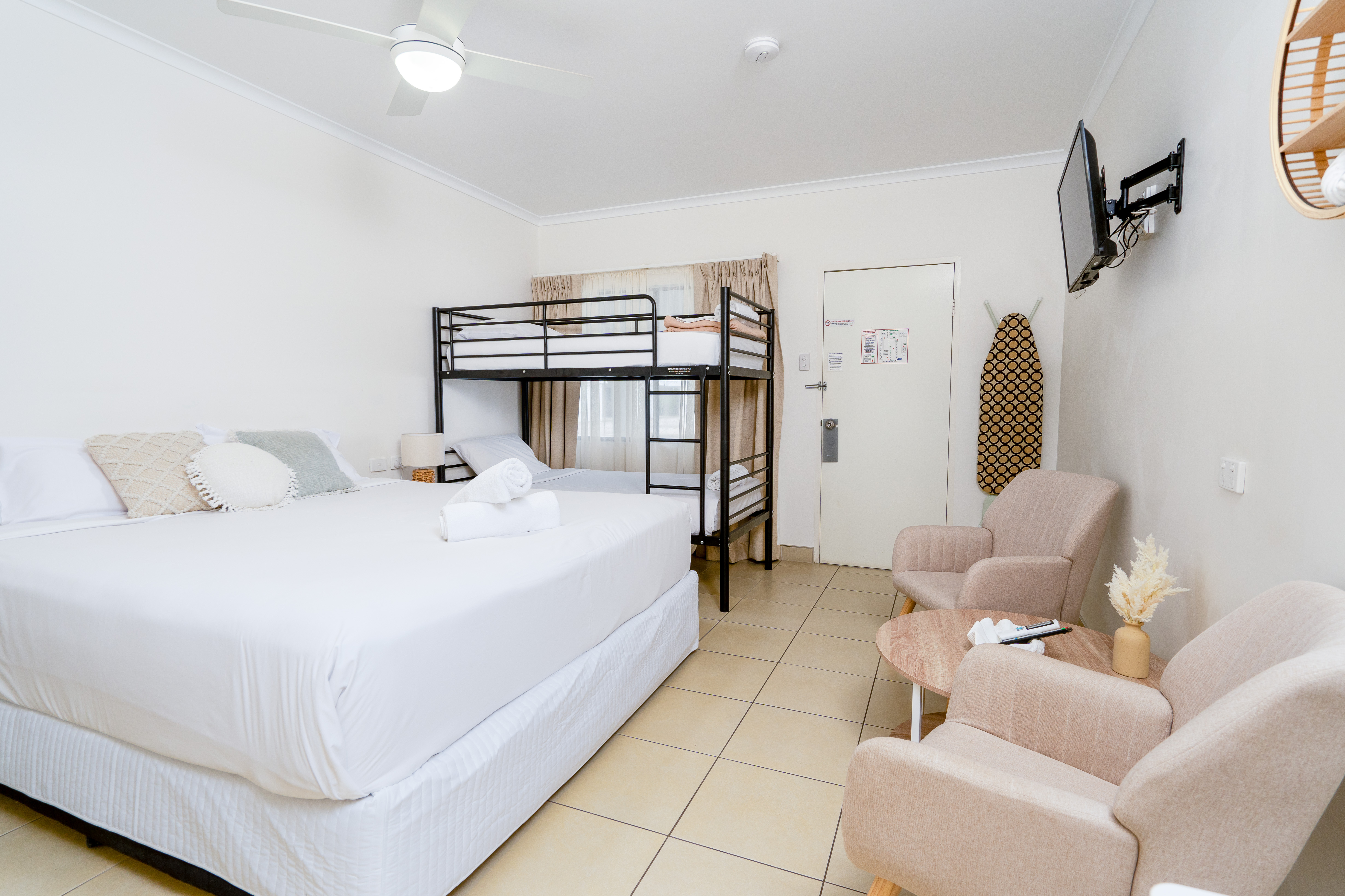 Suite Capacity 3 Two Bedrooms