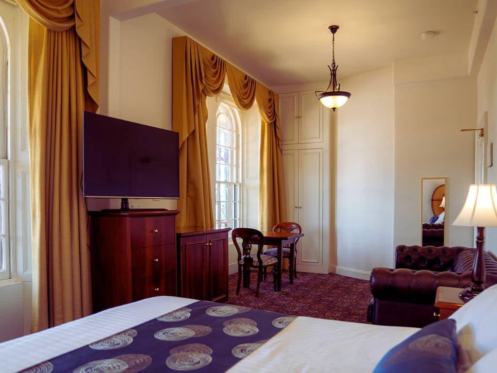 Double King Bed Non Smoking