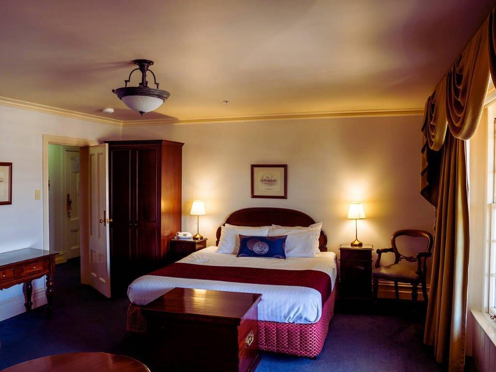 Double King Bed Non Smoking