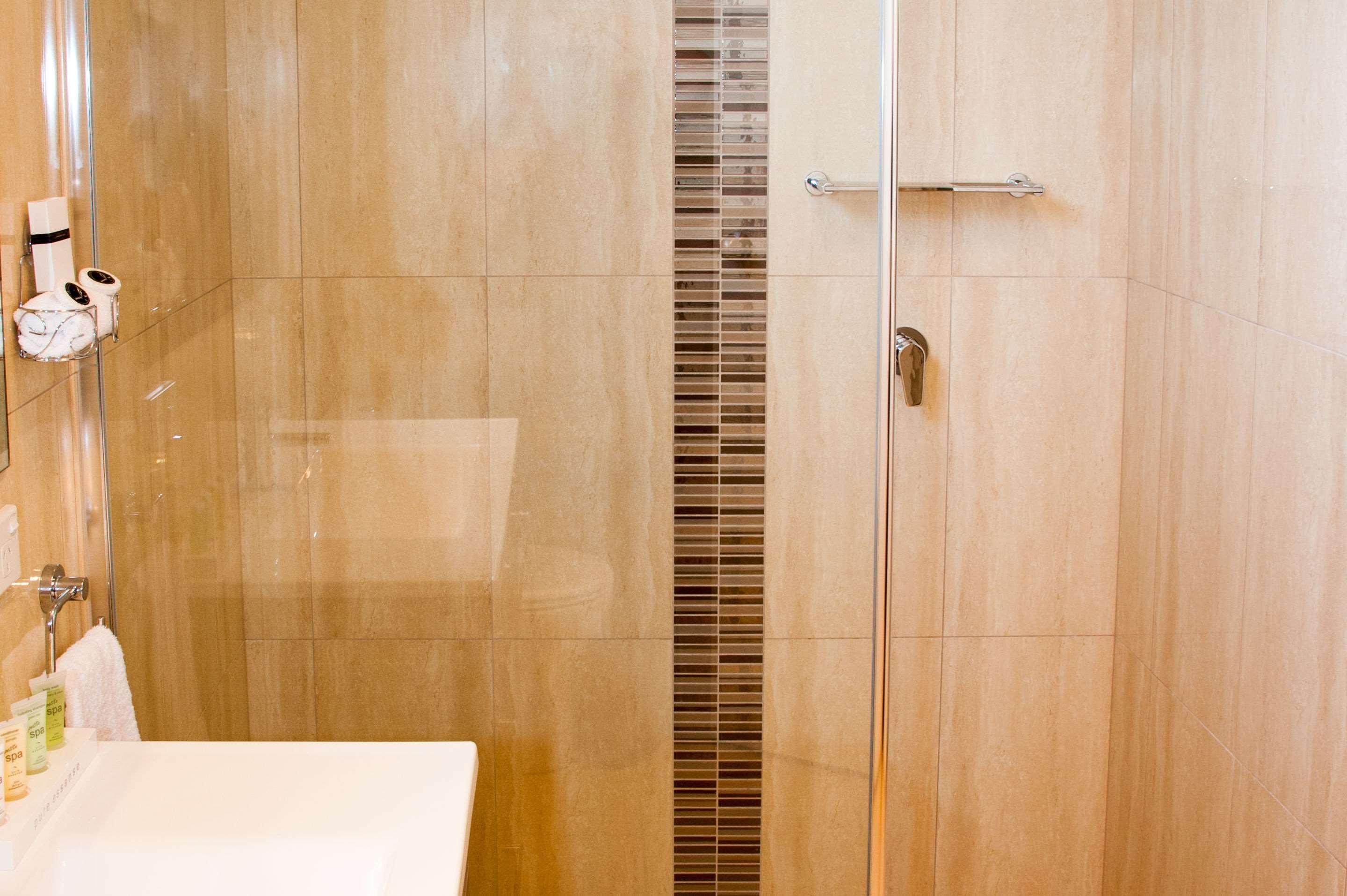 Double Queen Size Bed