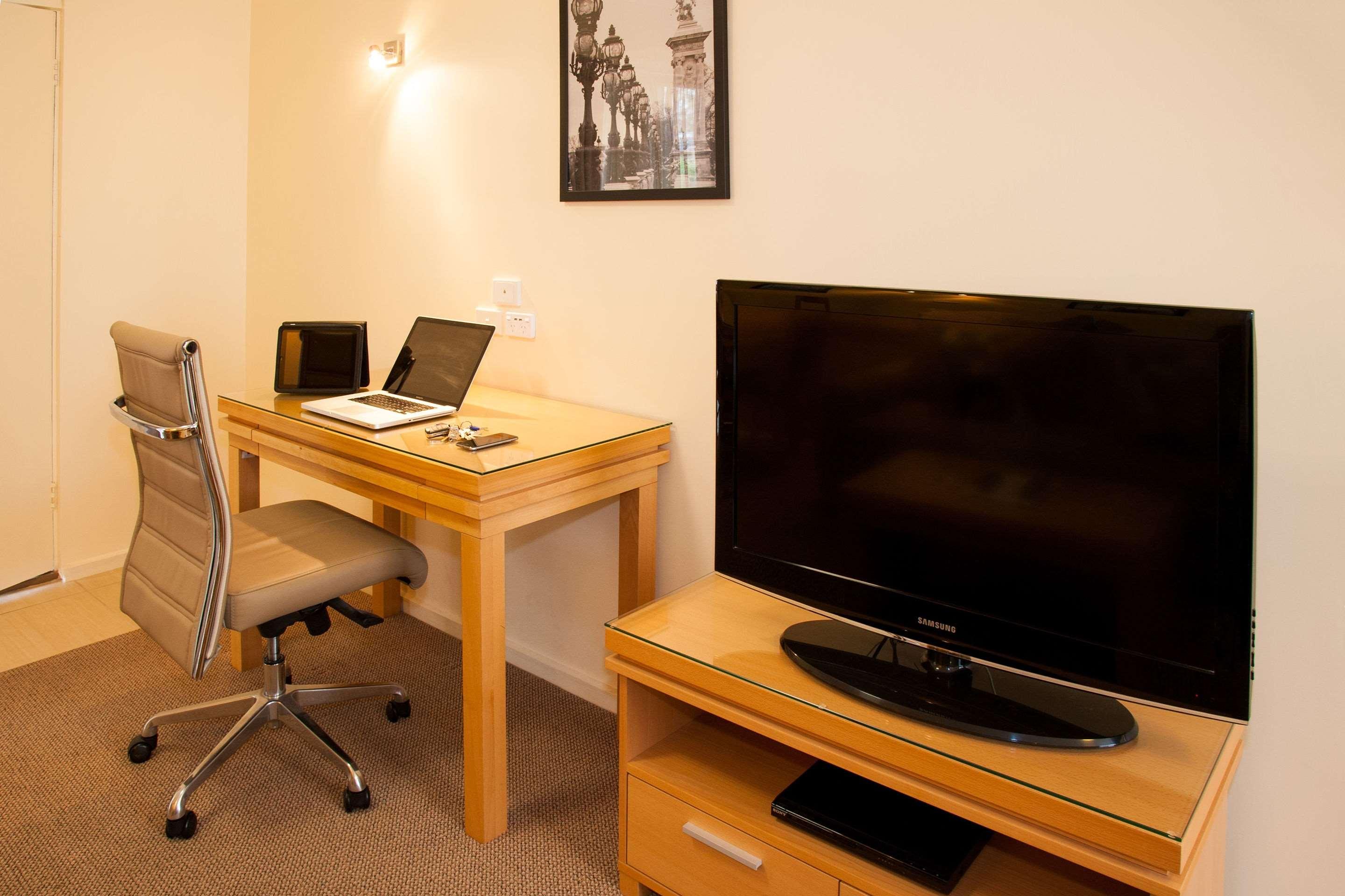 Double Queen Size Bed