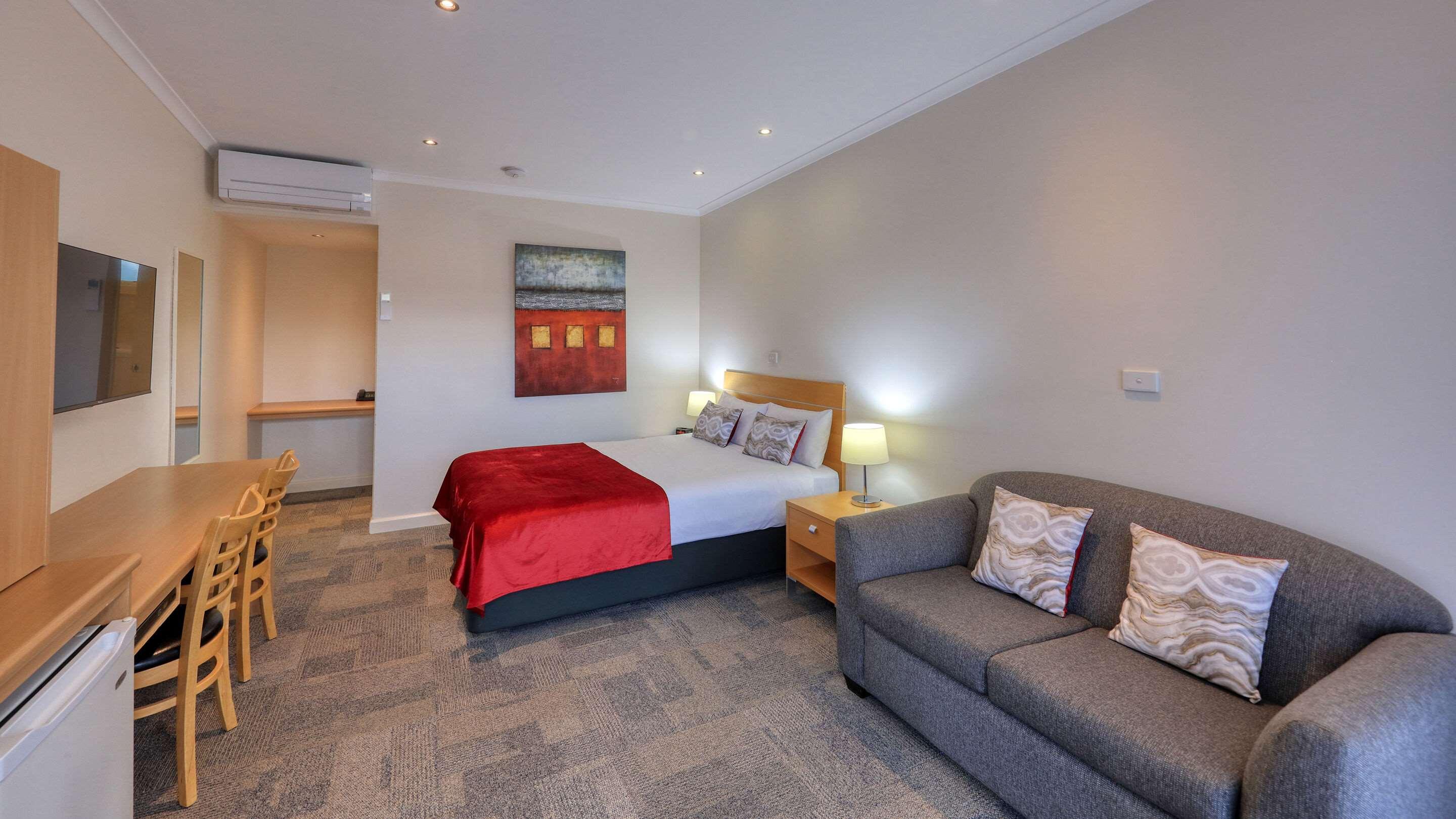 Double Queen Bed Non Smoking