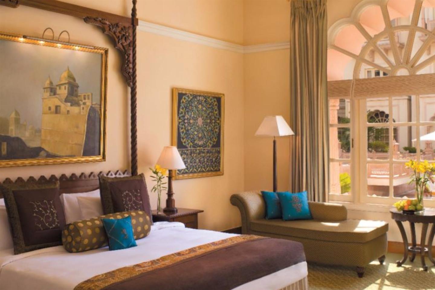 Double Pool View King Bed