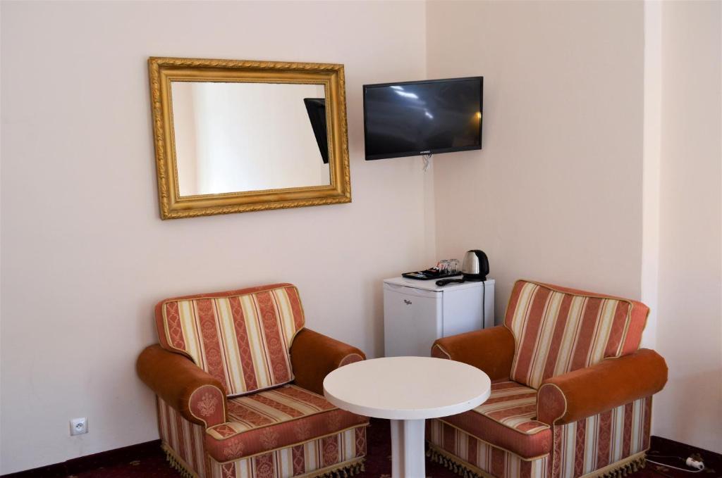 Family Room Superior