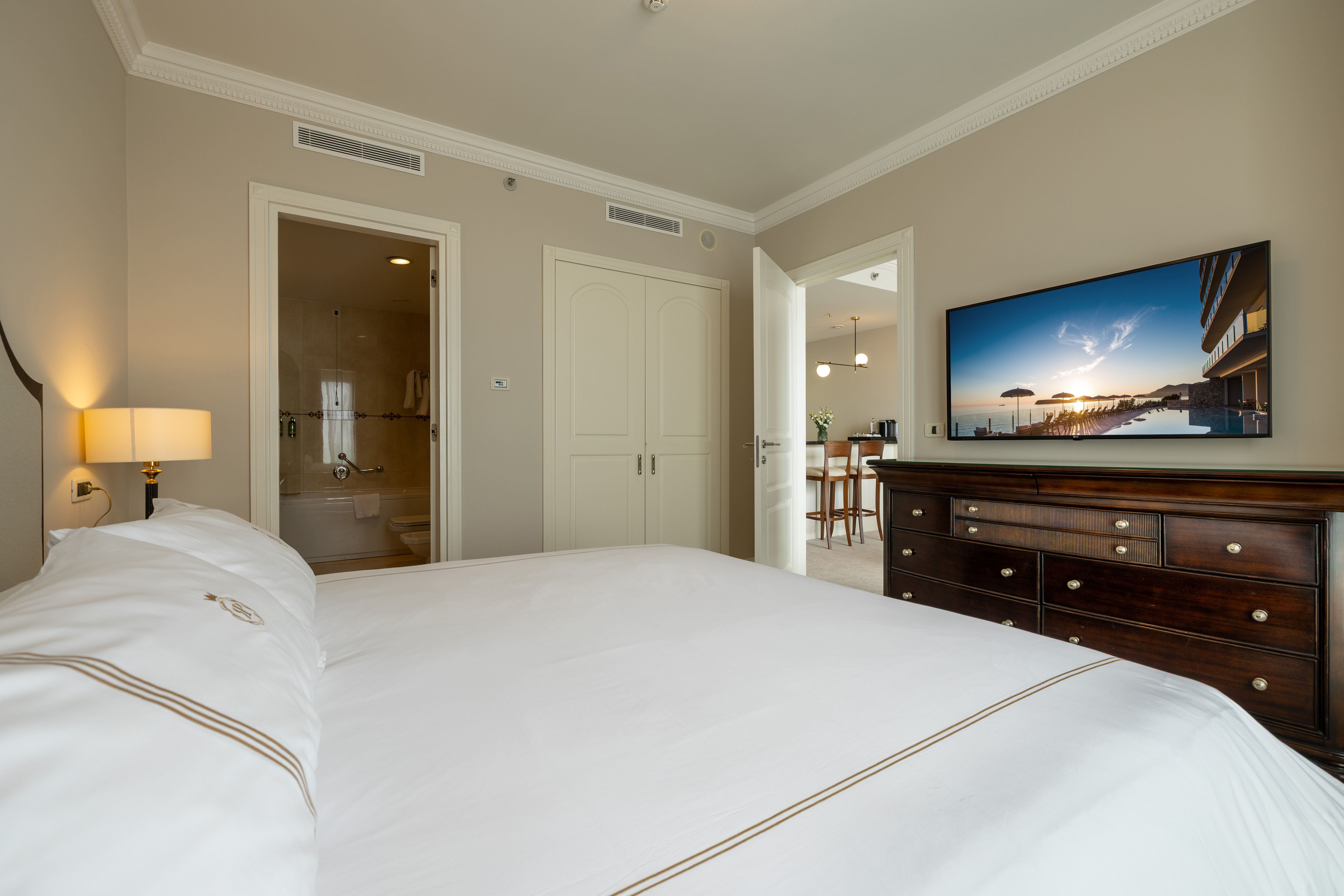 Suite Deluxe with Balcony