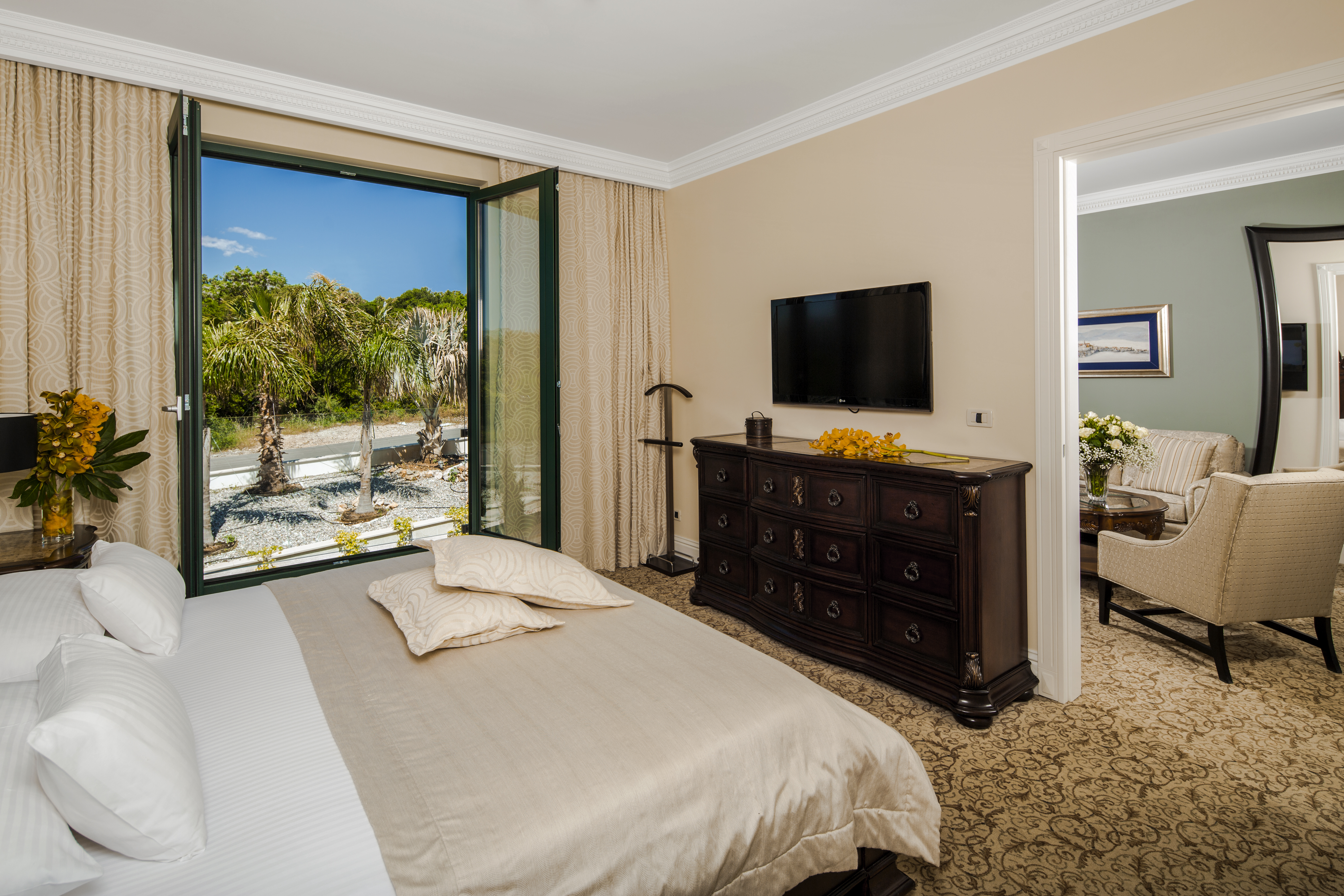 Suite Deluxe with Balcony