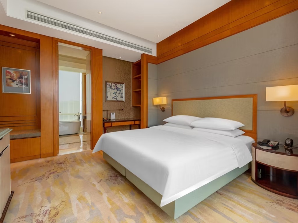 Junior Suite Lake View