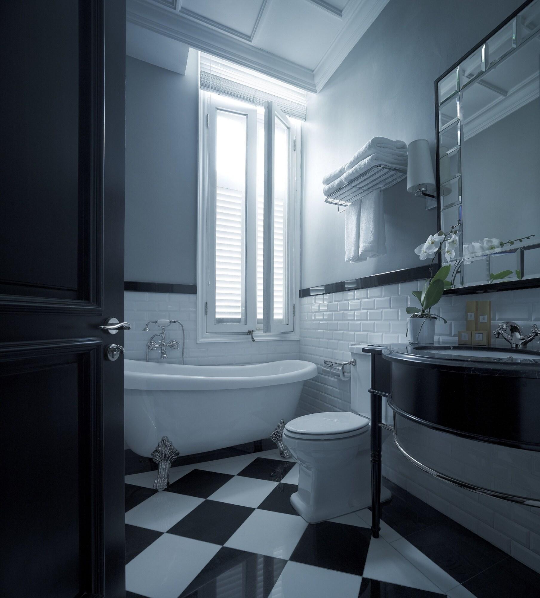 Suite King Bed One Bedroom 