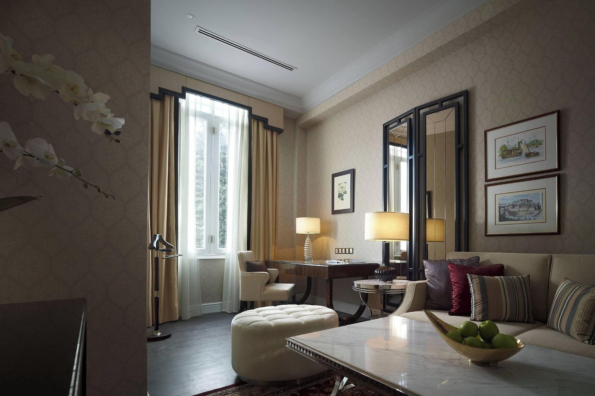 Suite King Bed One Bedroom 