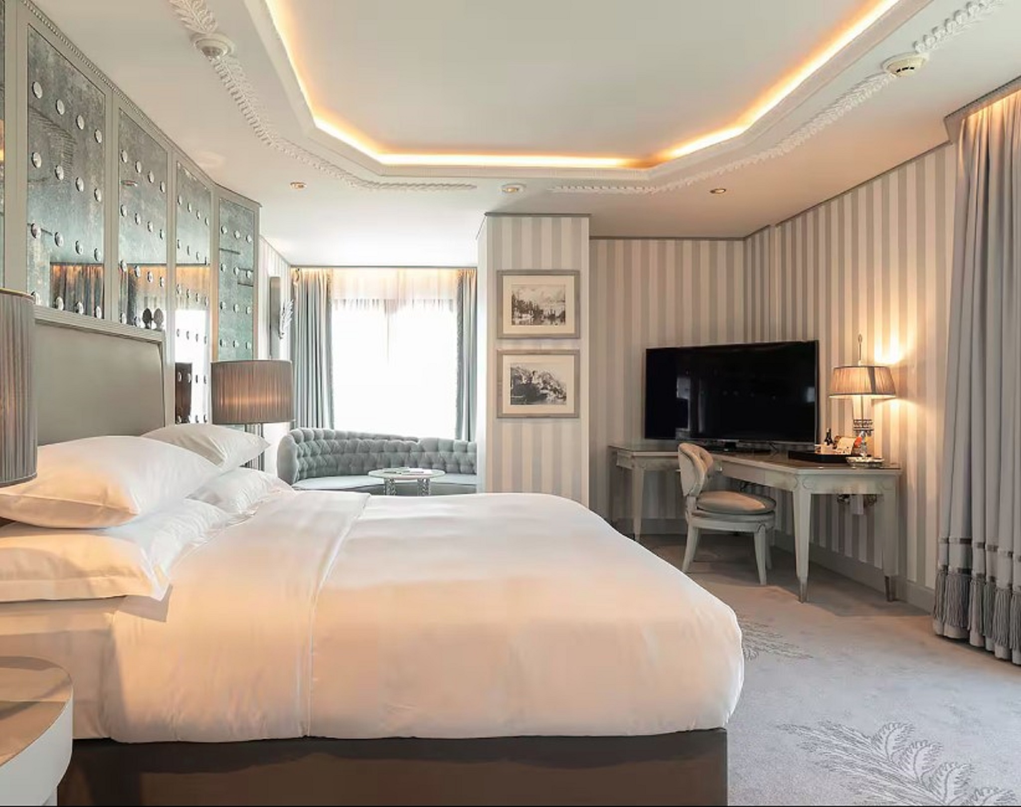 Twin Deluxe City View