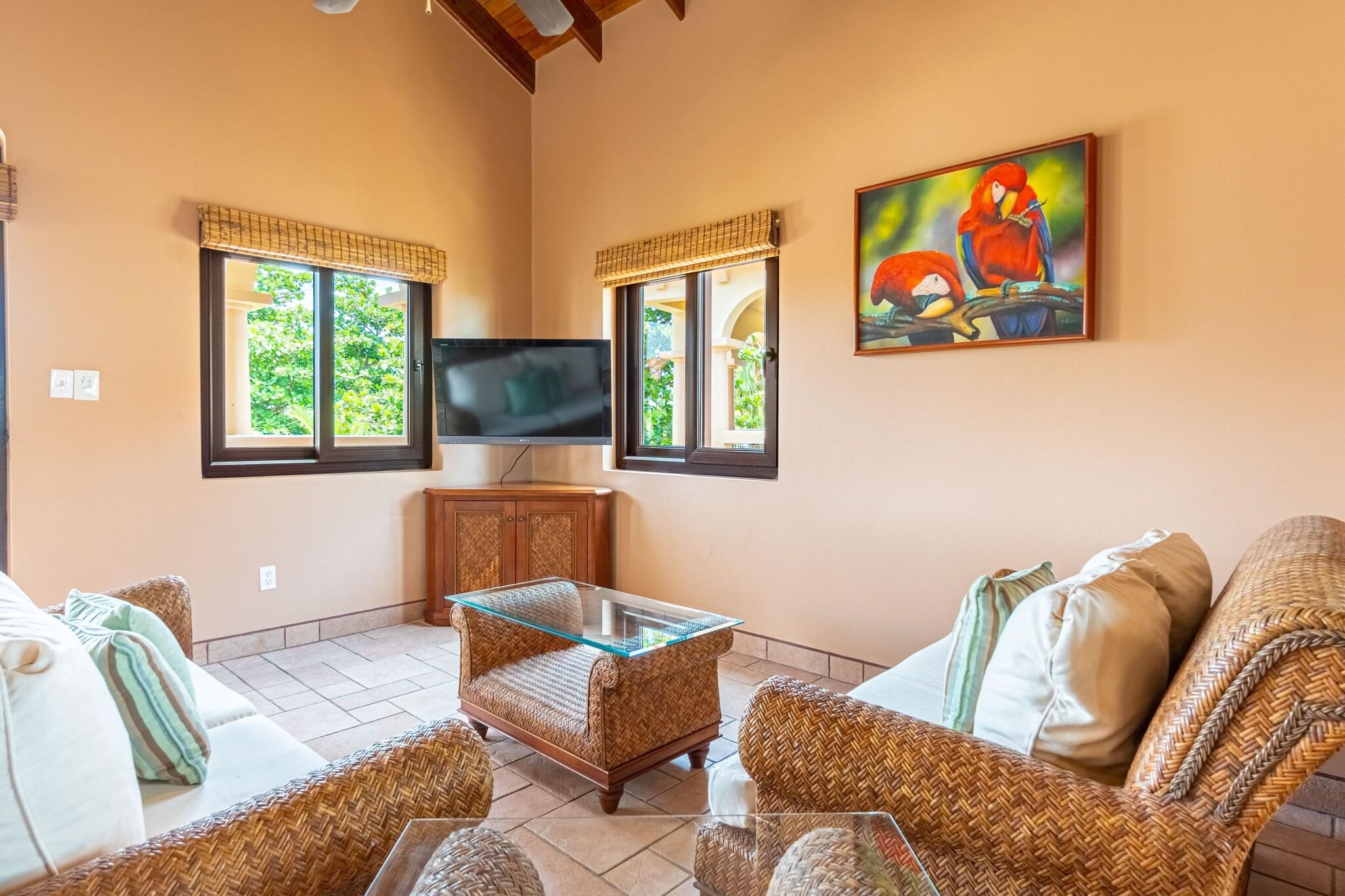 Villa Pool View King Bed