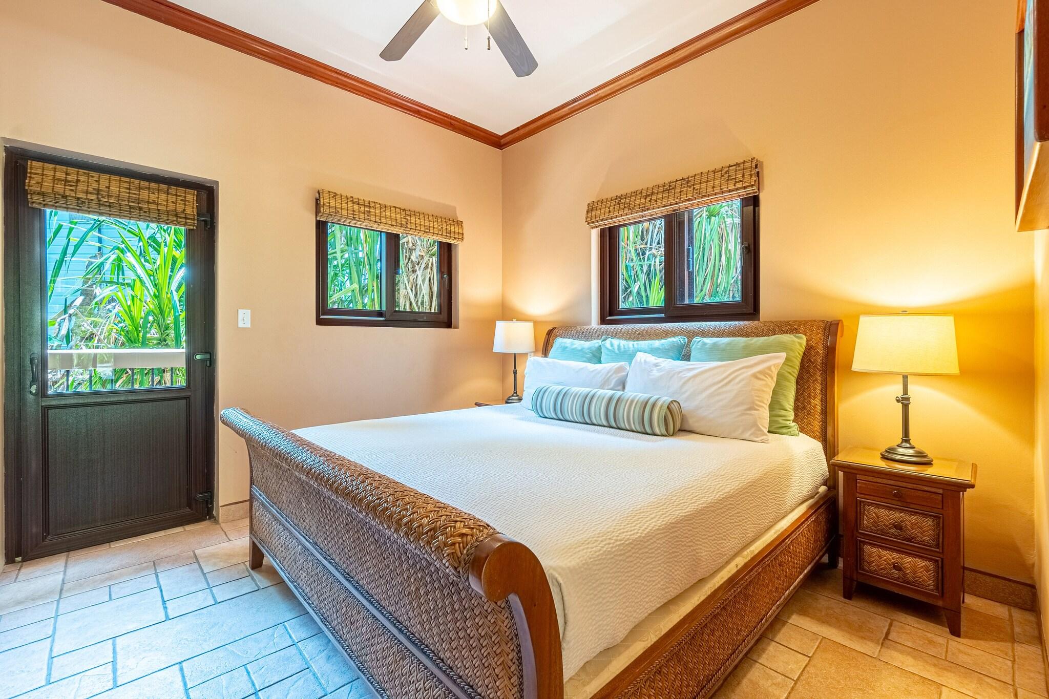 Villa Pool View King Bed