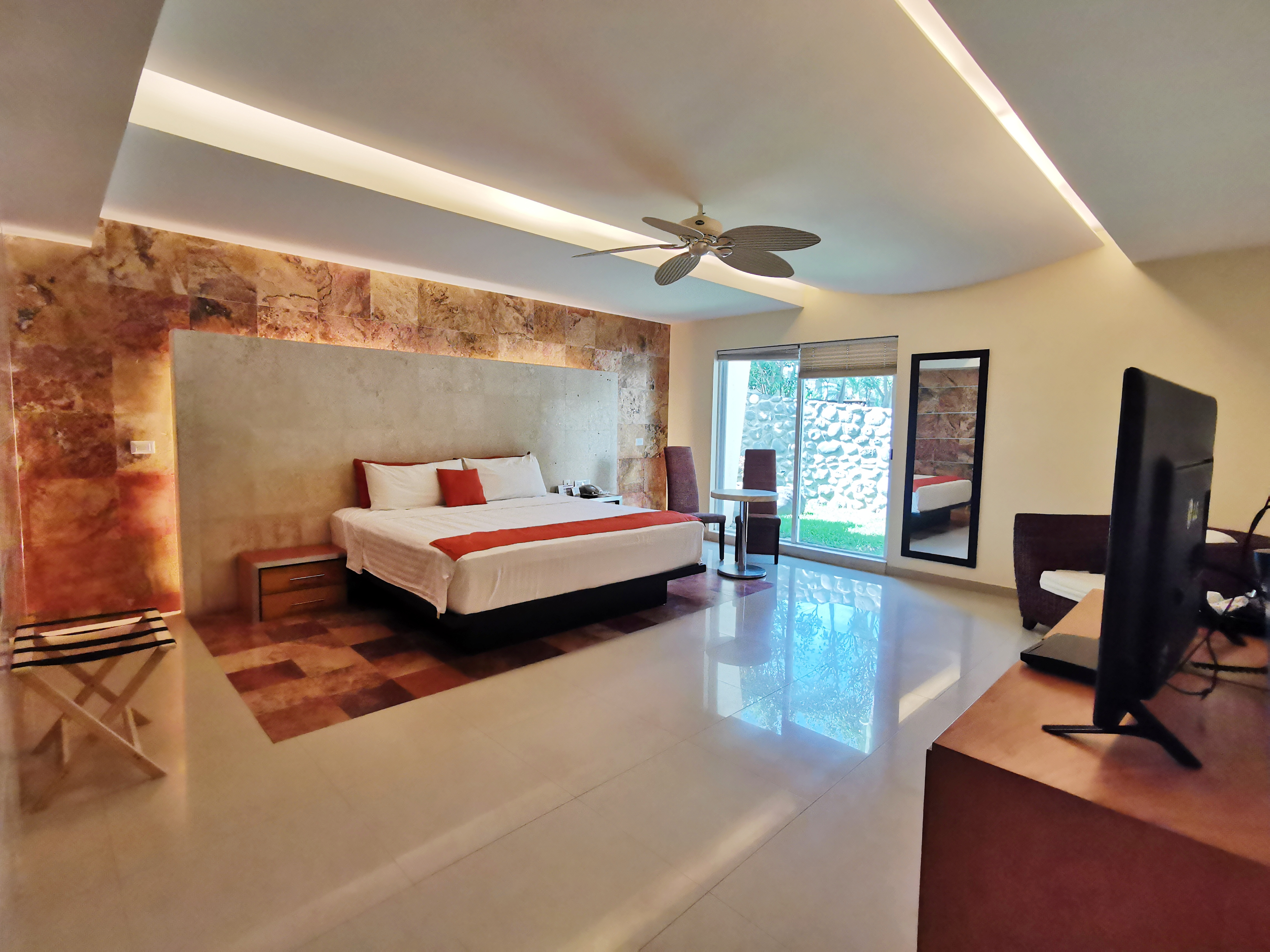 Junior Suite King Size Bed