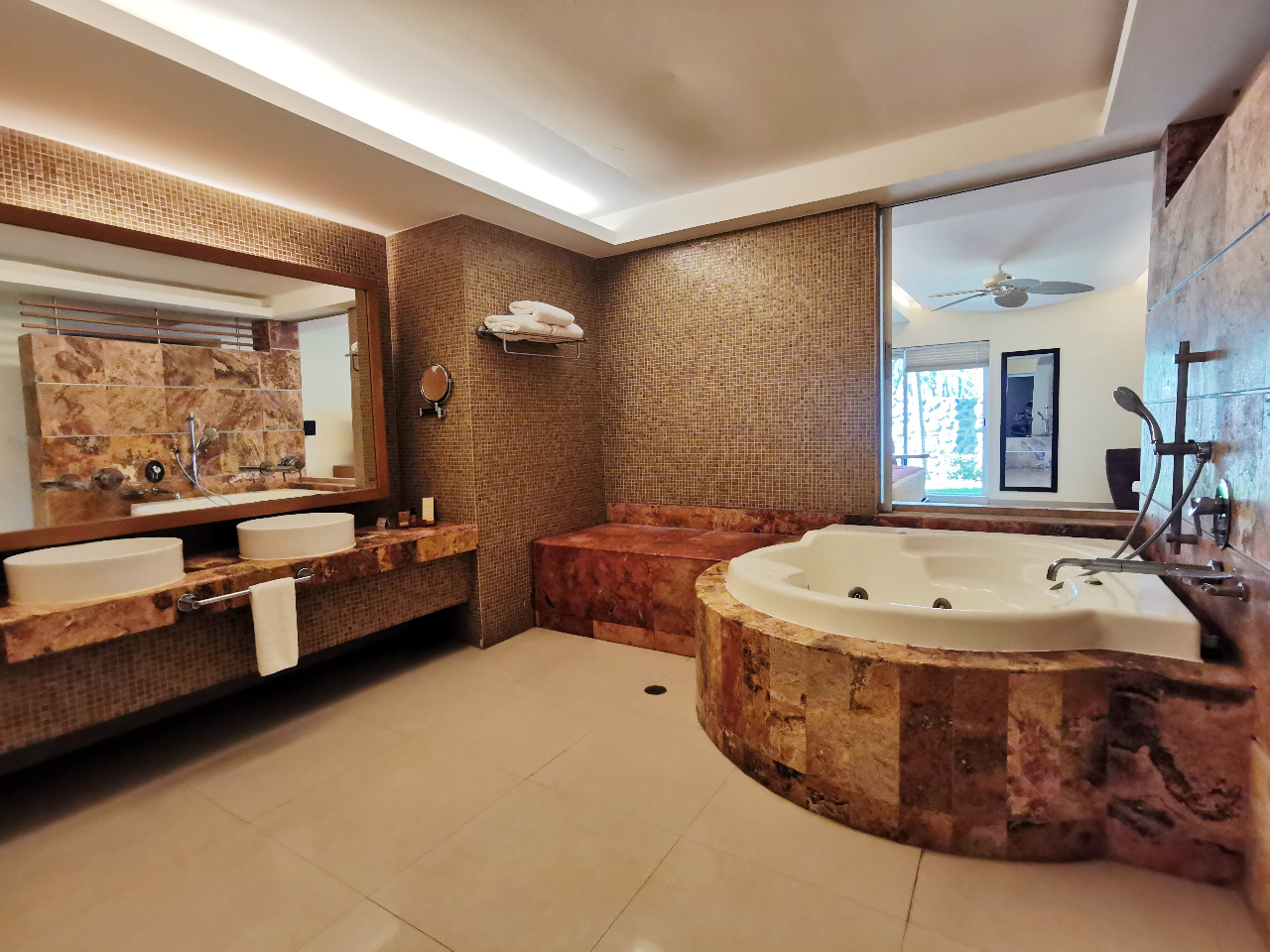 Junior Suite King Size Bed