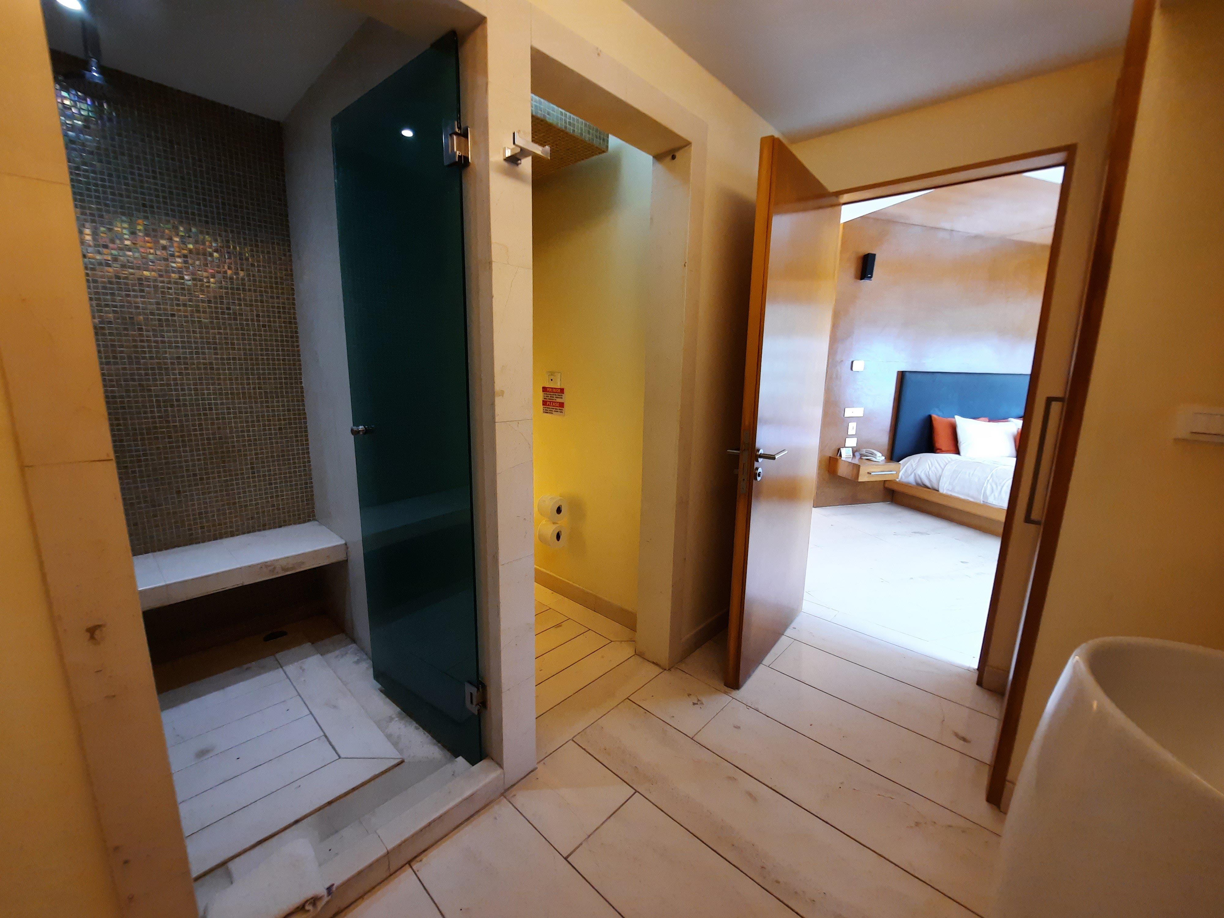 Suite Sea View King Bed