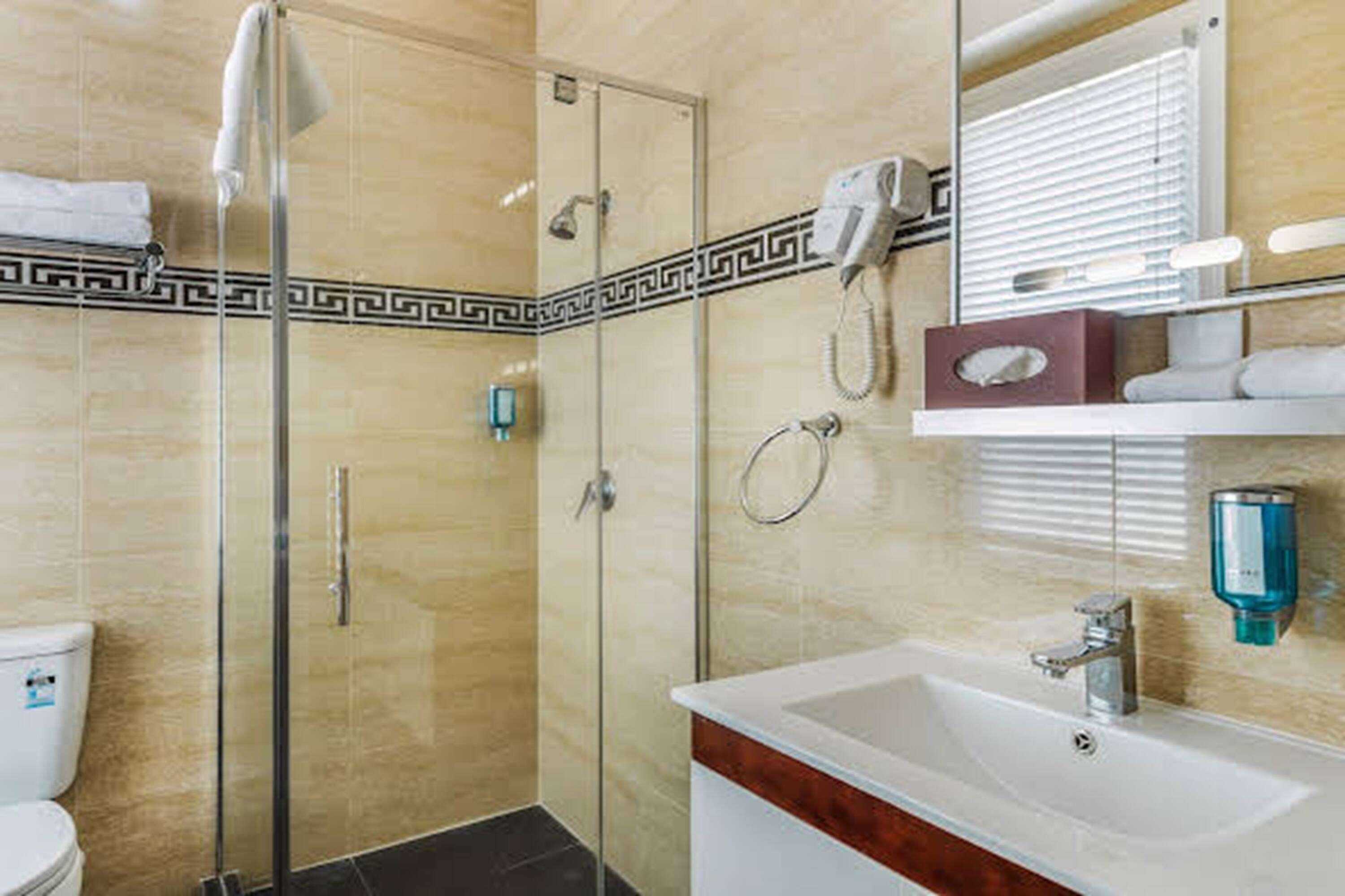 Family Room Capacity 4