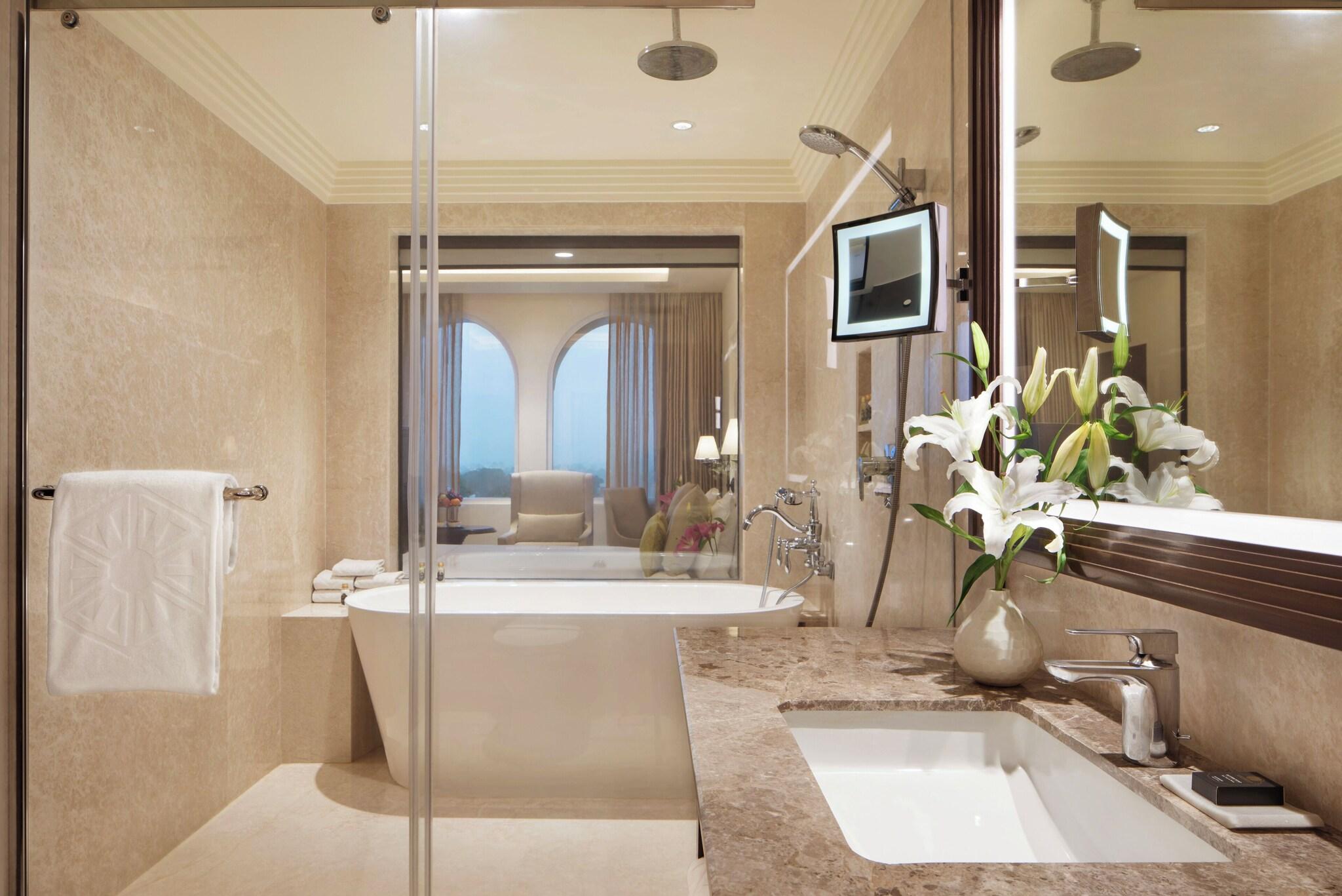 Double Luxury City View