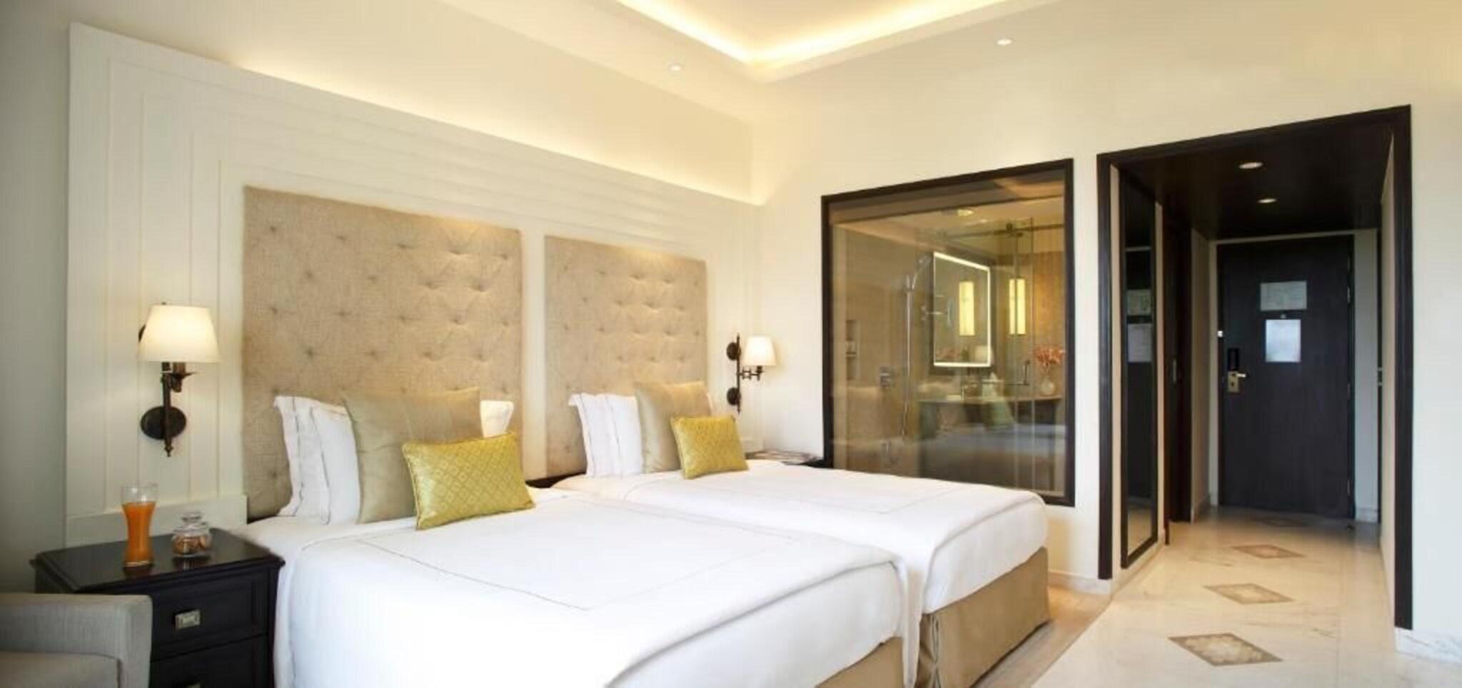 Twin Deluxe City View