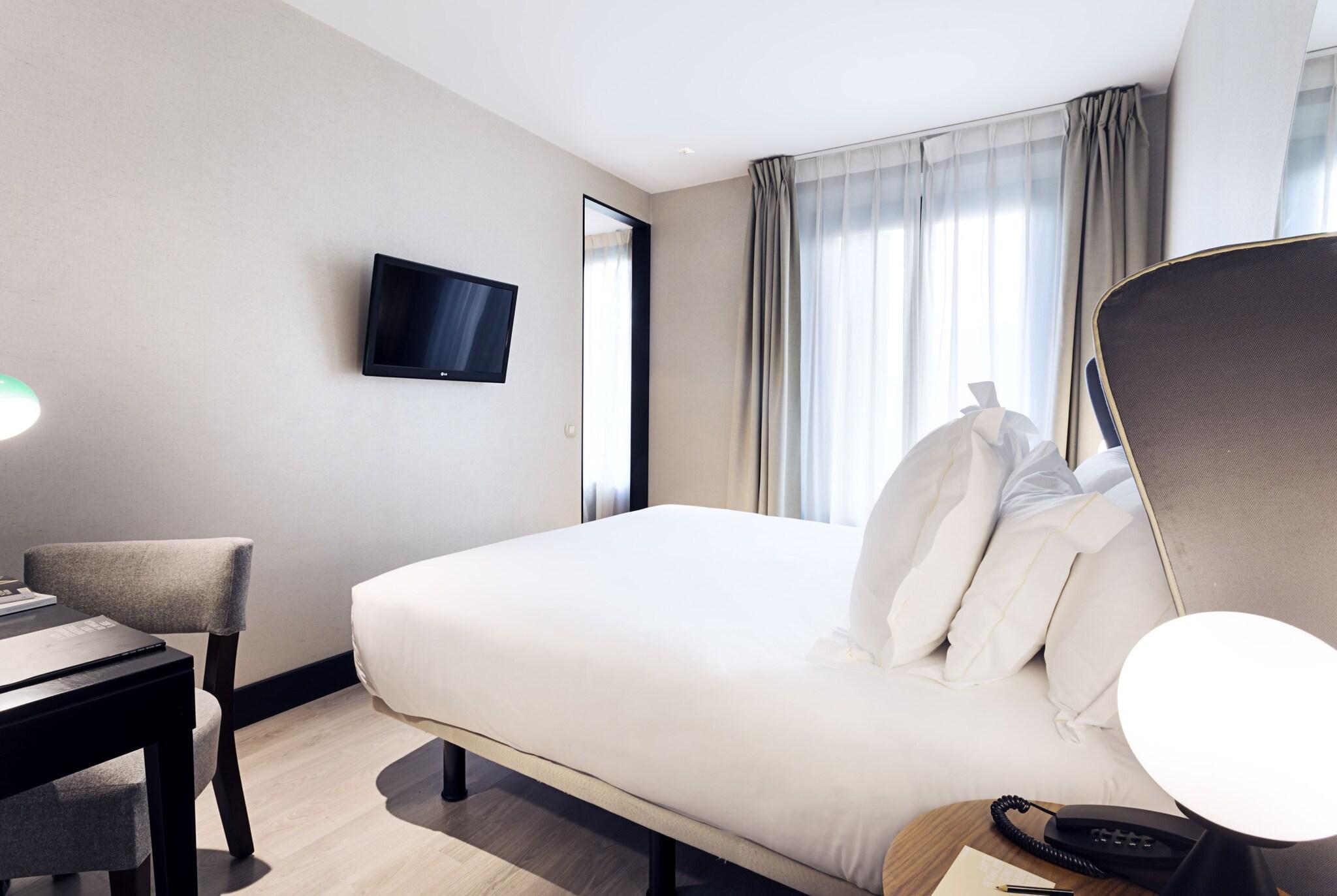 Double or Twin Queen Size Bed