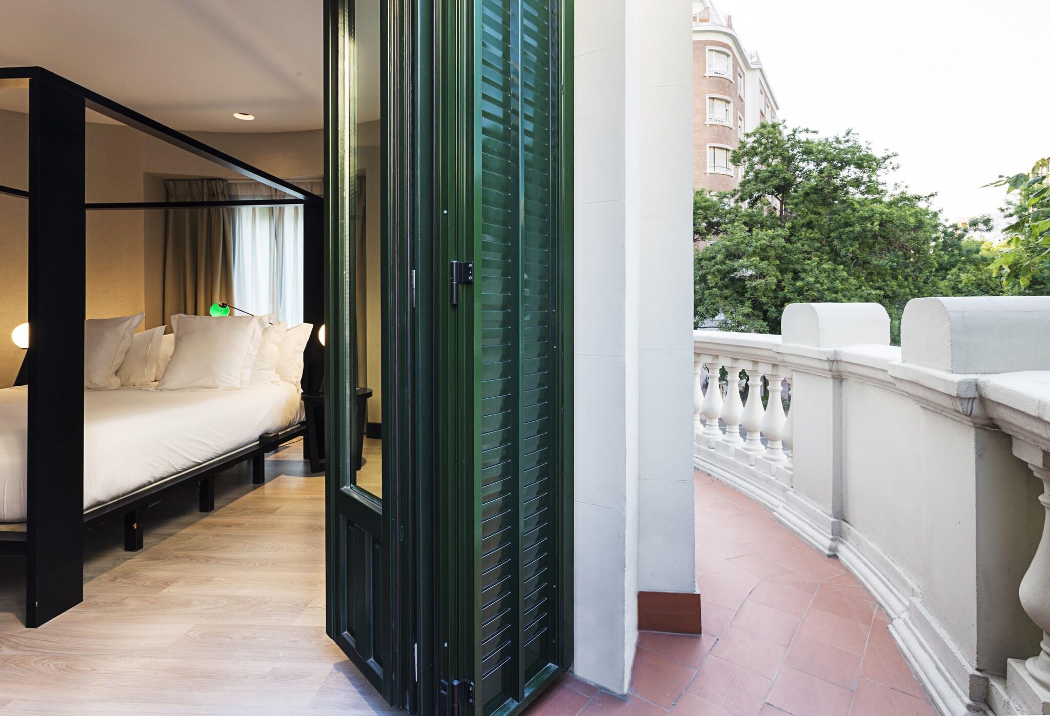 Double Premium King Bed