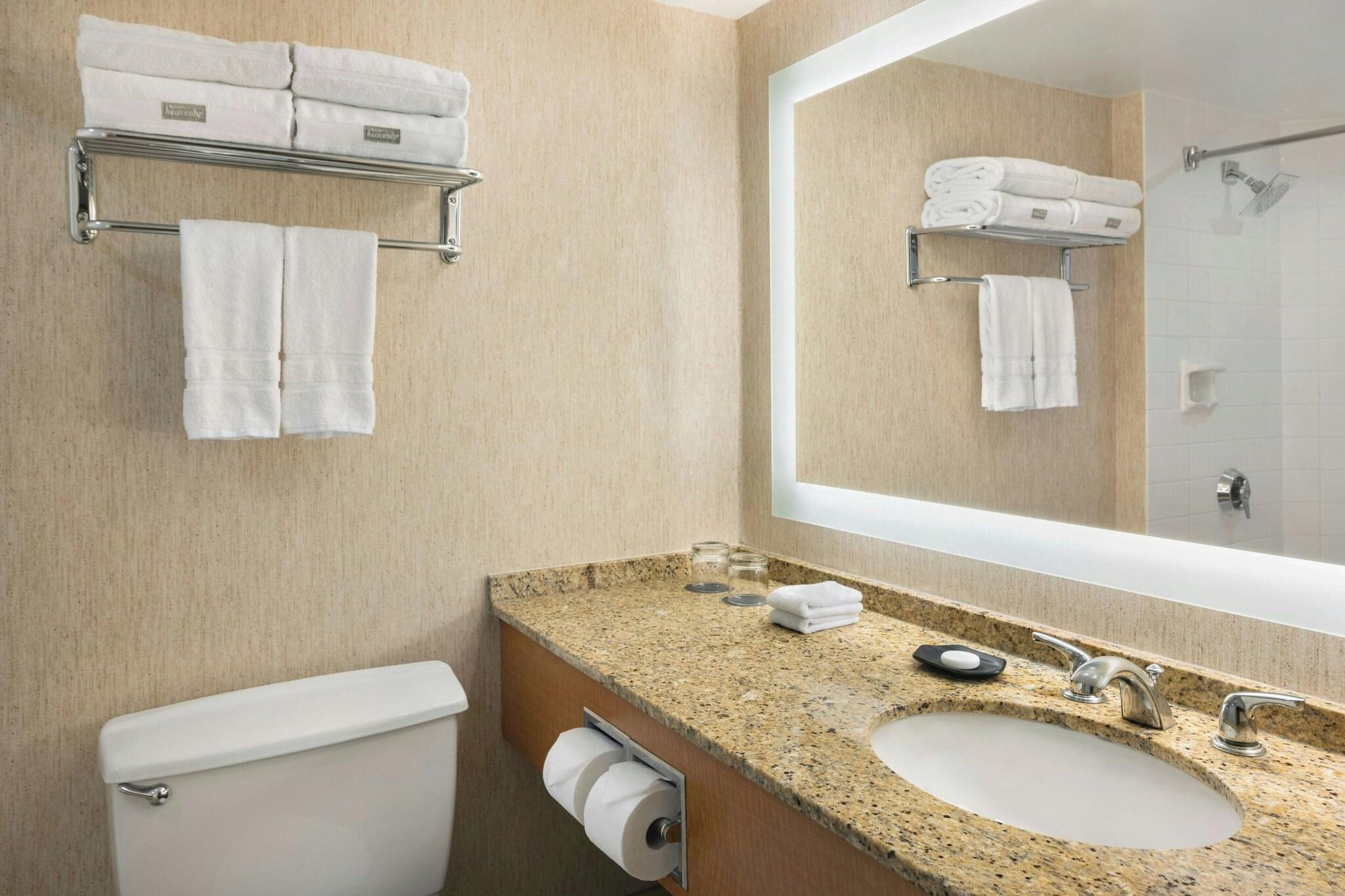 Double Deluxe King Bed