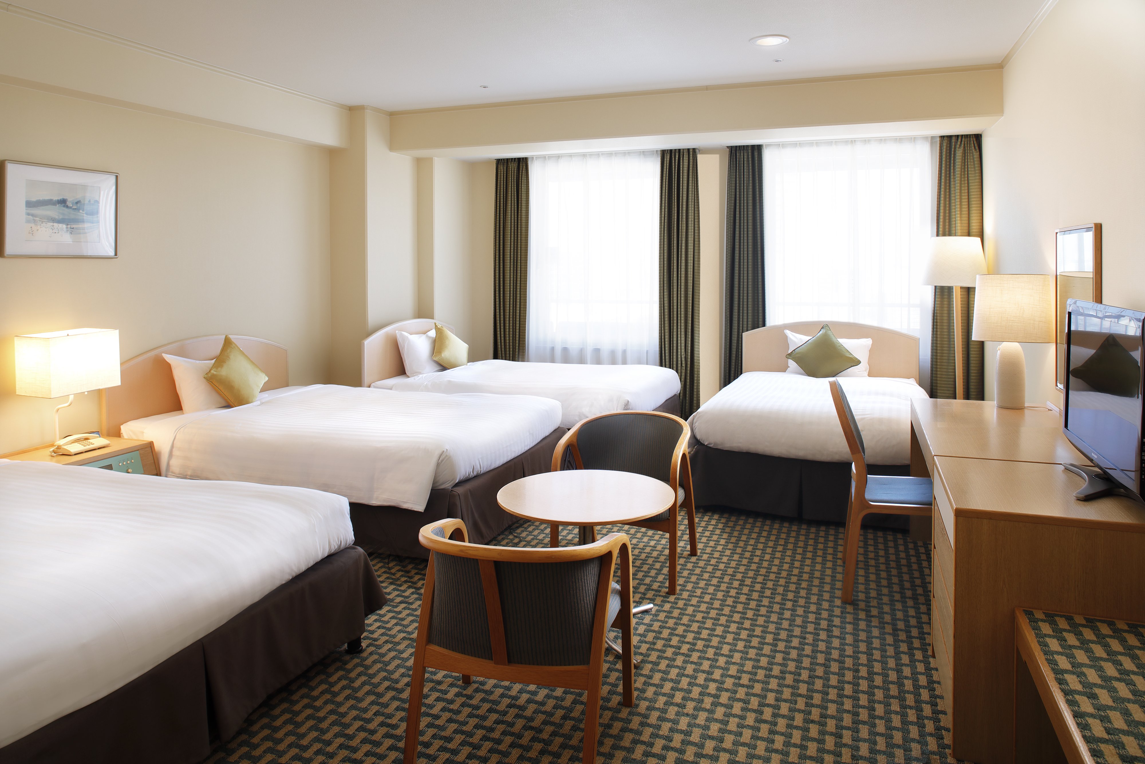 Quadruple Non Smoking