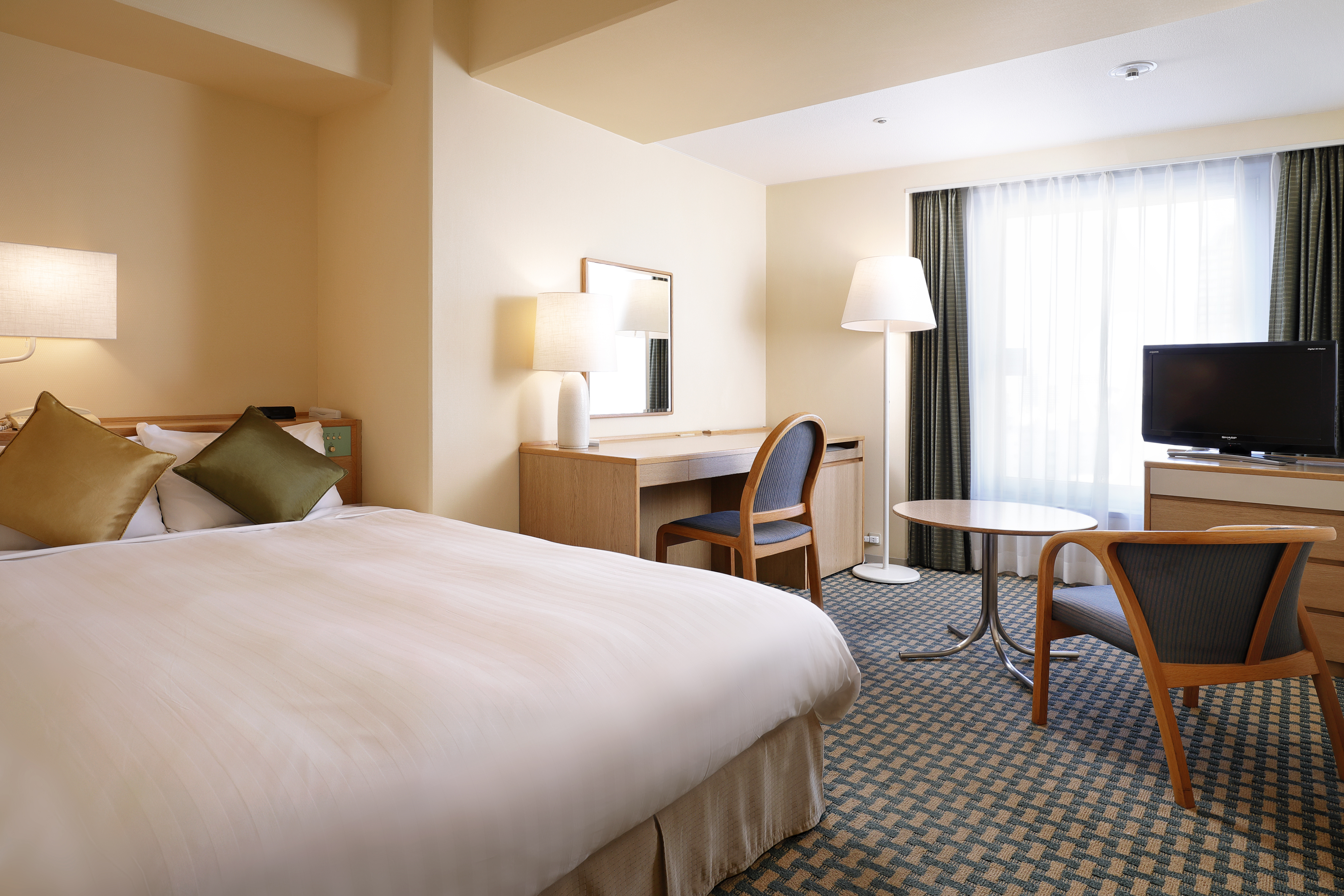 Double Queen Size Bed