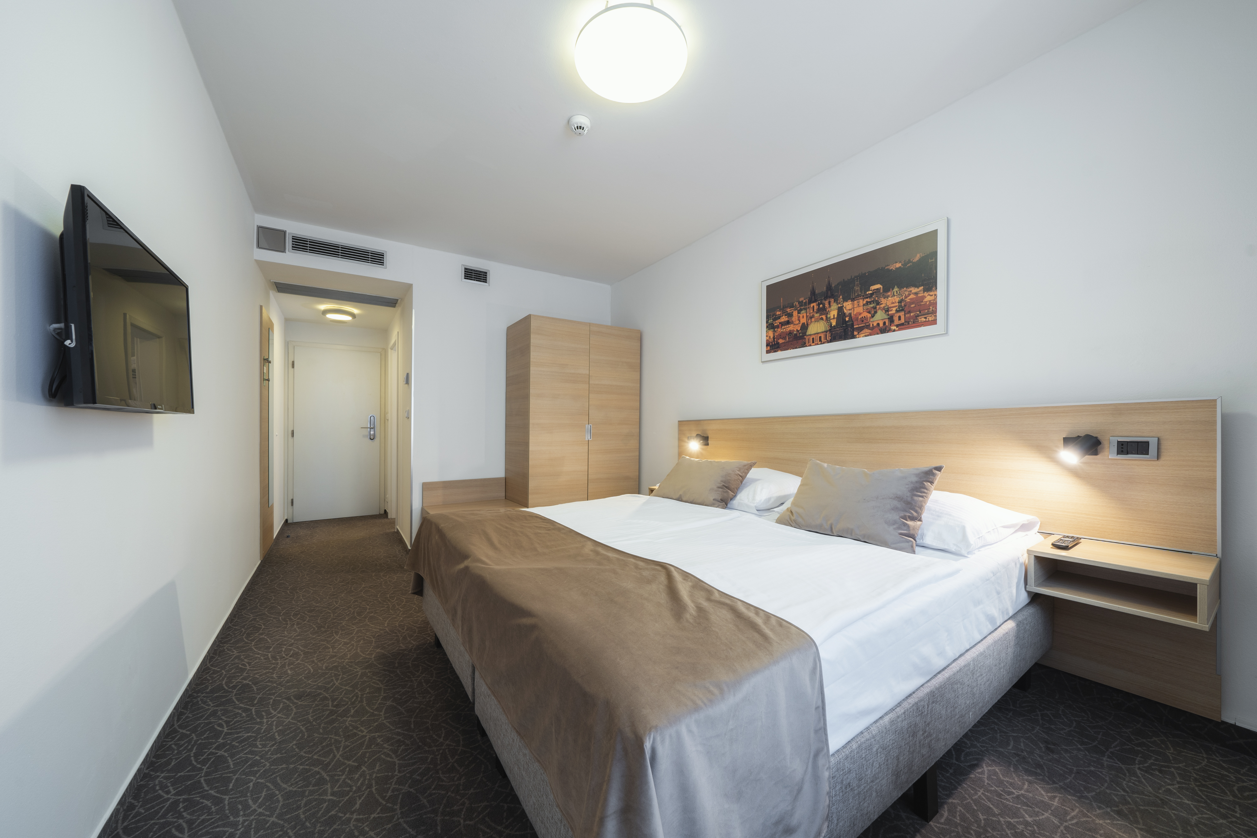 Double or Twin Standard