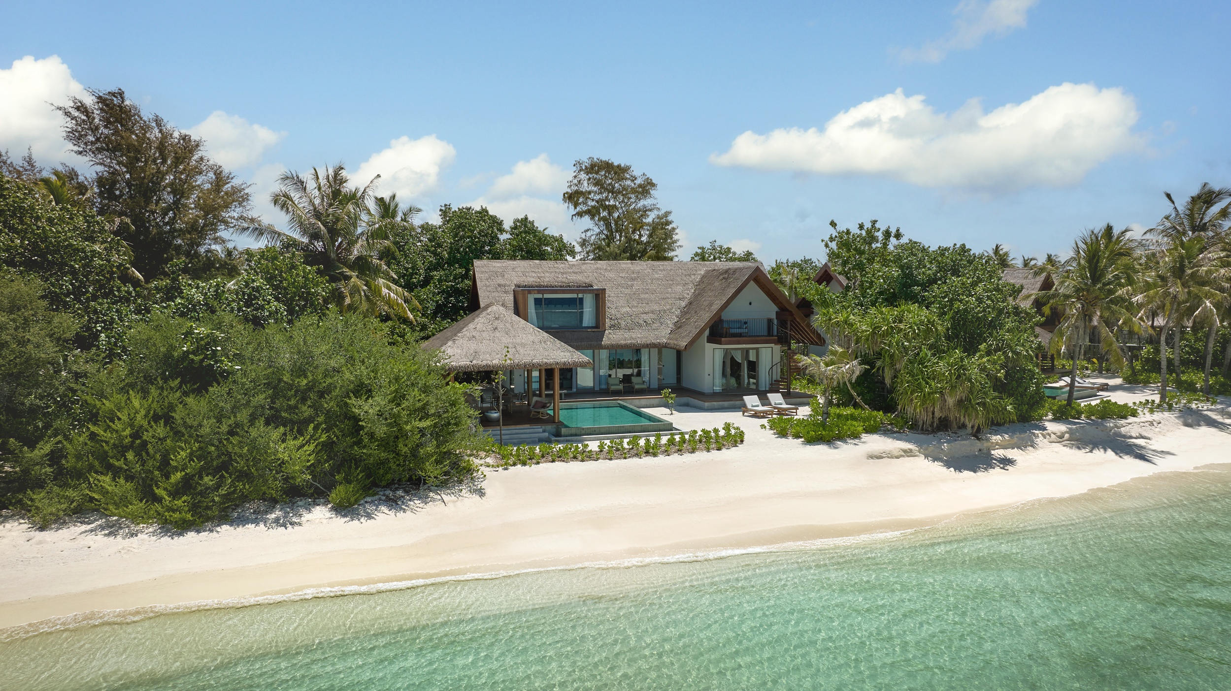 Villa Beach Front with Private Pool