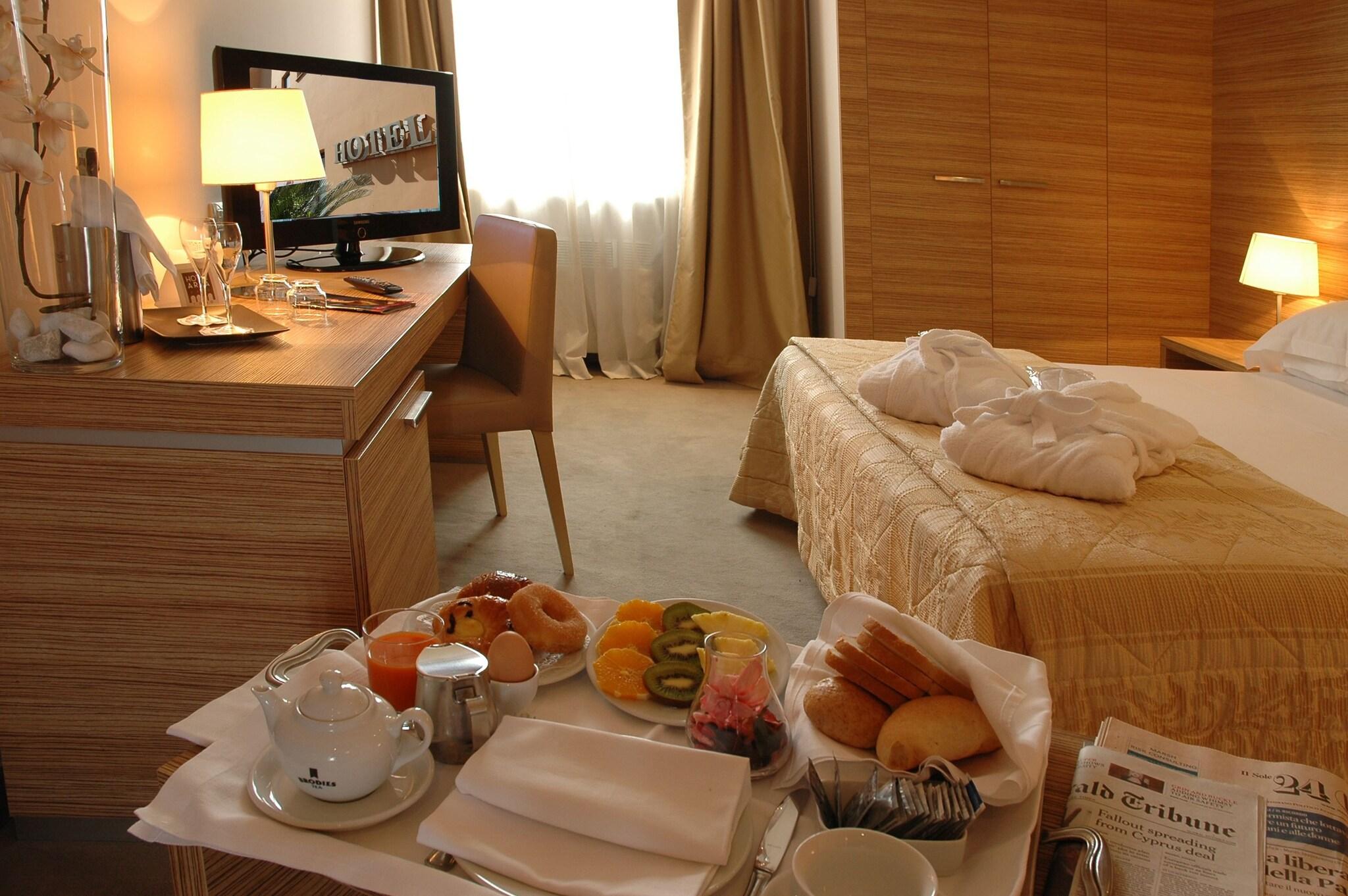 Quadruple Three Beds