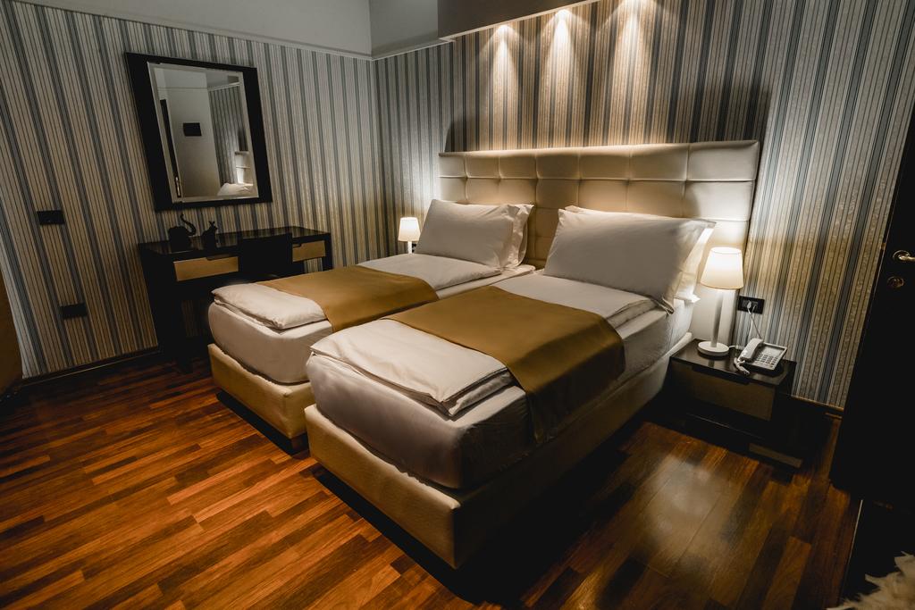 Double or Twin Standard