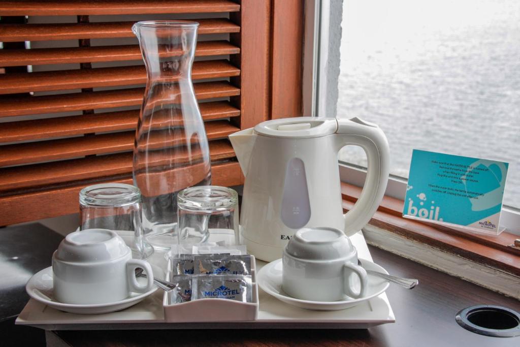 Double Queen Size Bed