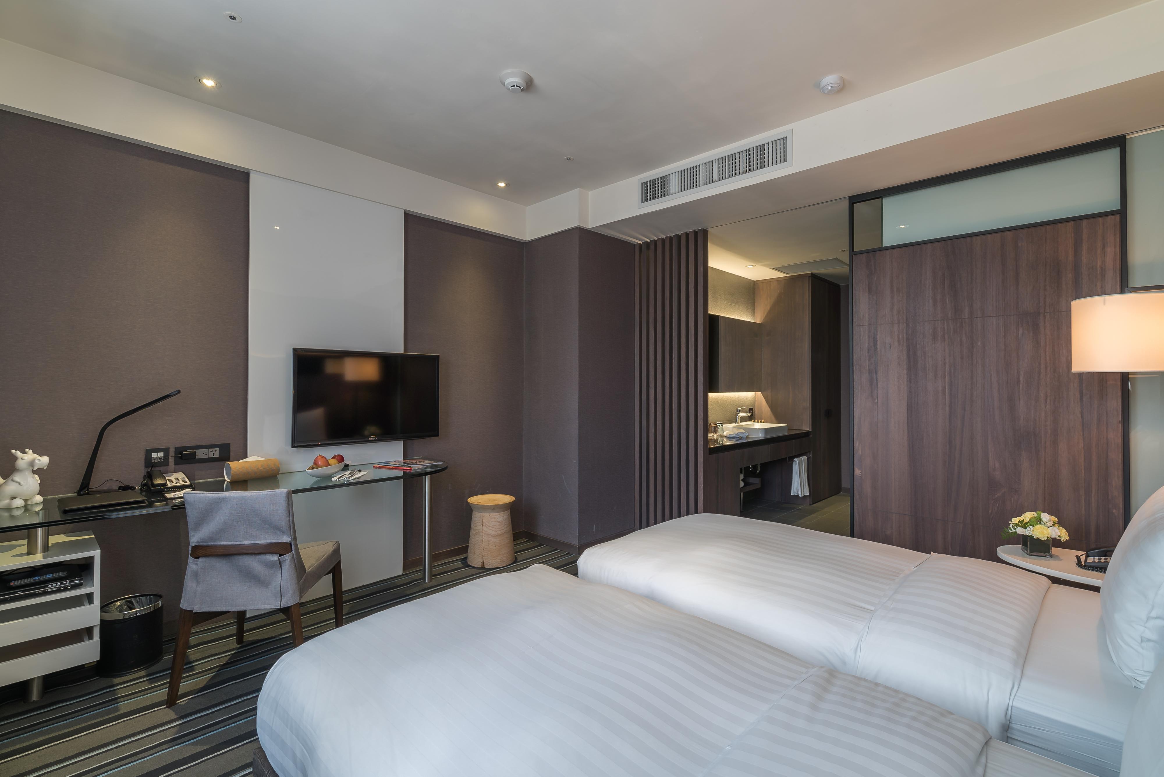 Twin Premier City View