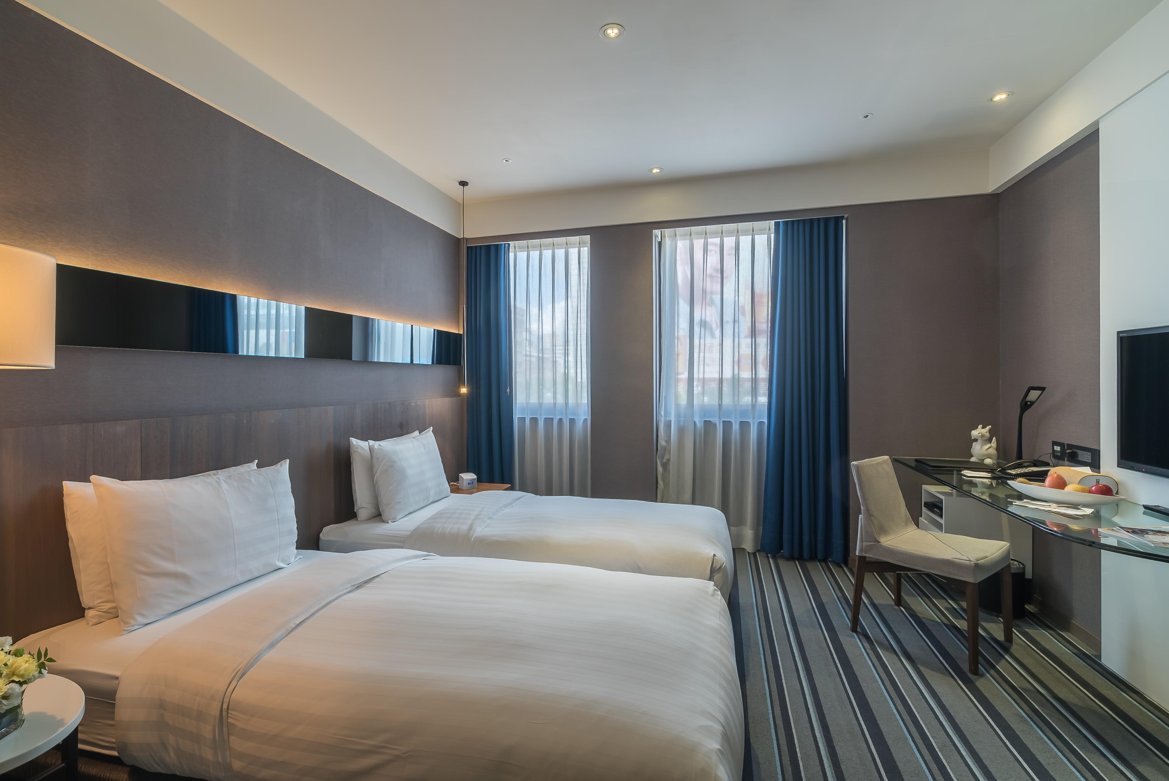 Twin Premier City View