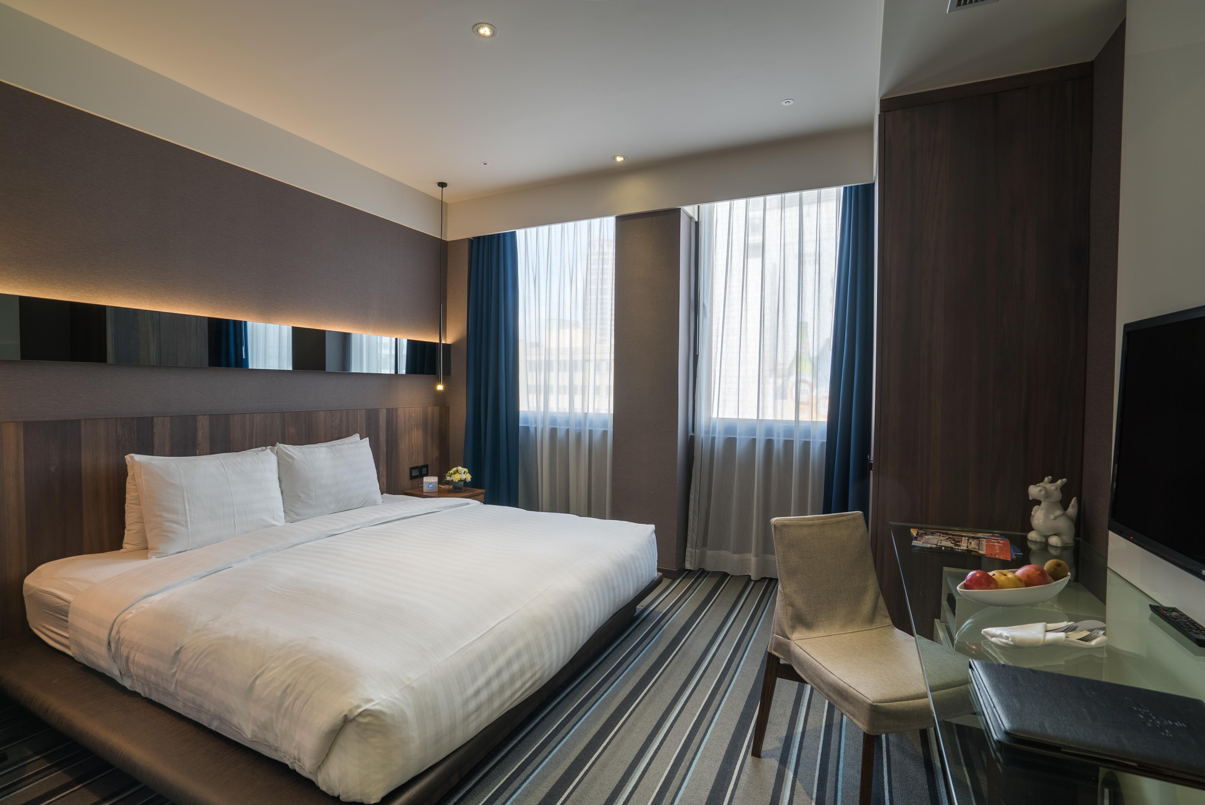 Double Premier City View