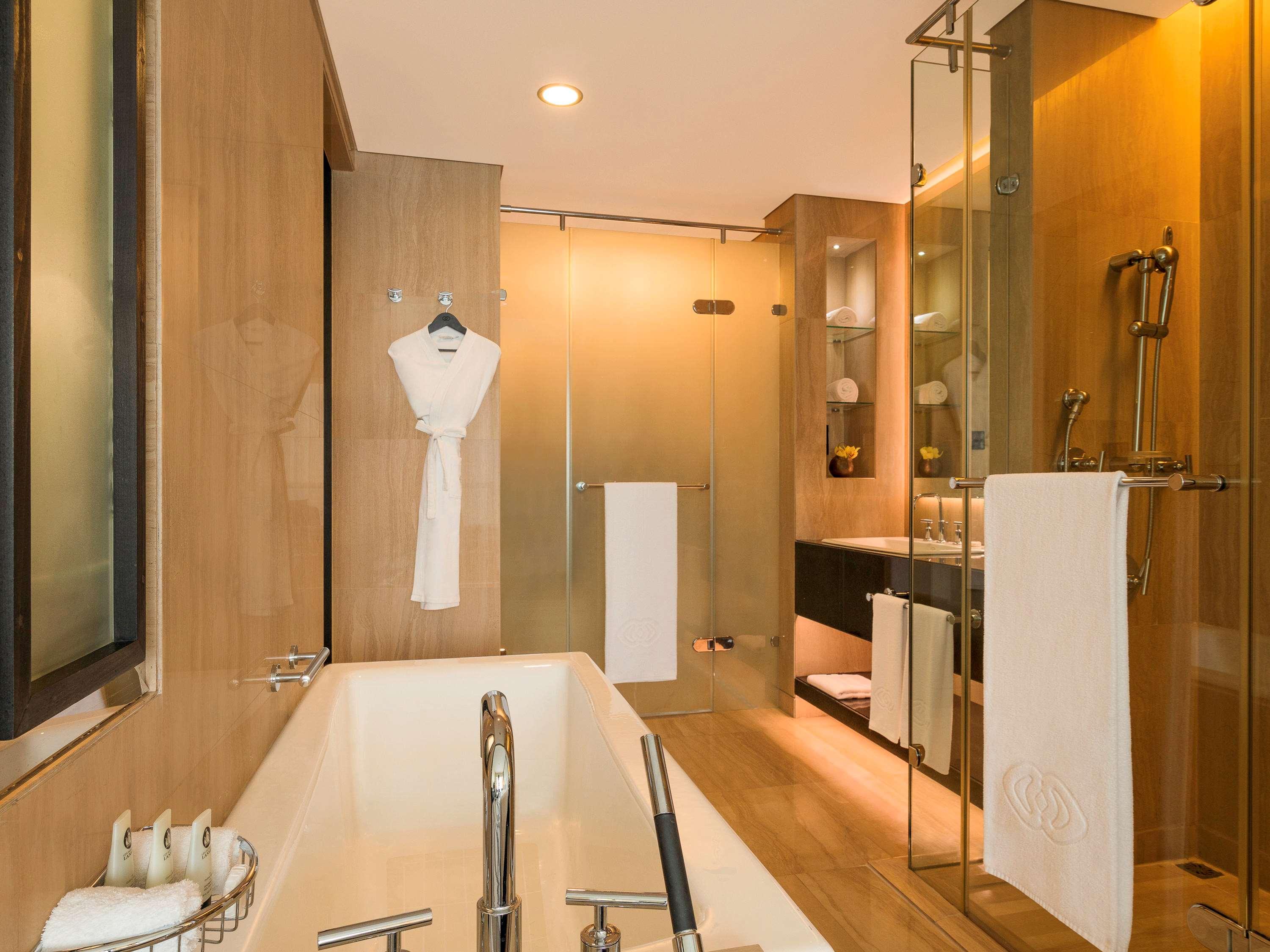 Double City View King Bed