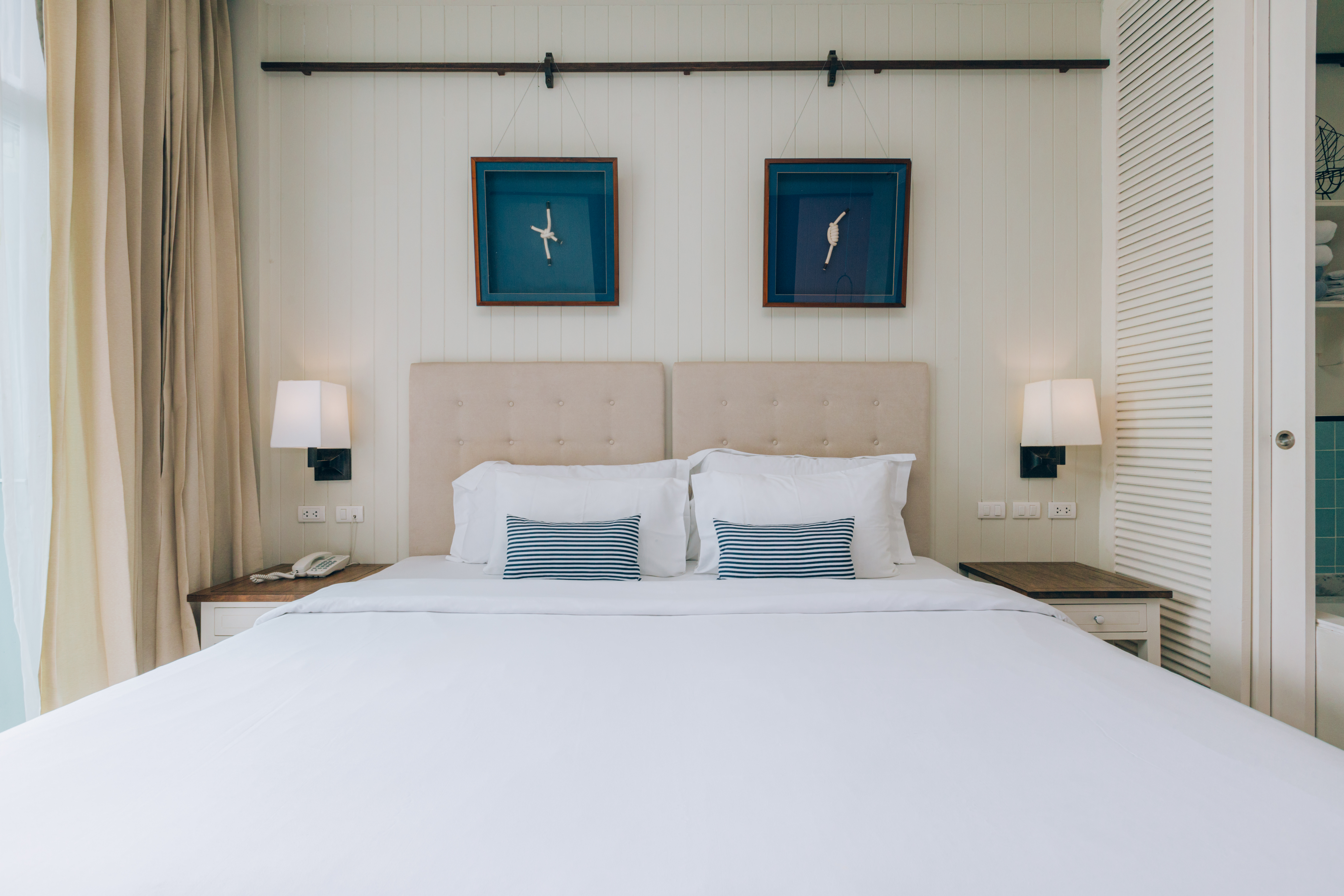 Double or Twin Deluxe