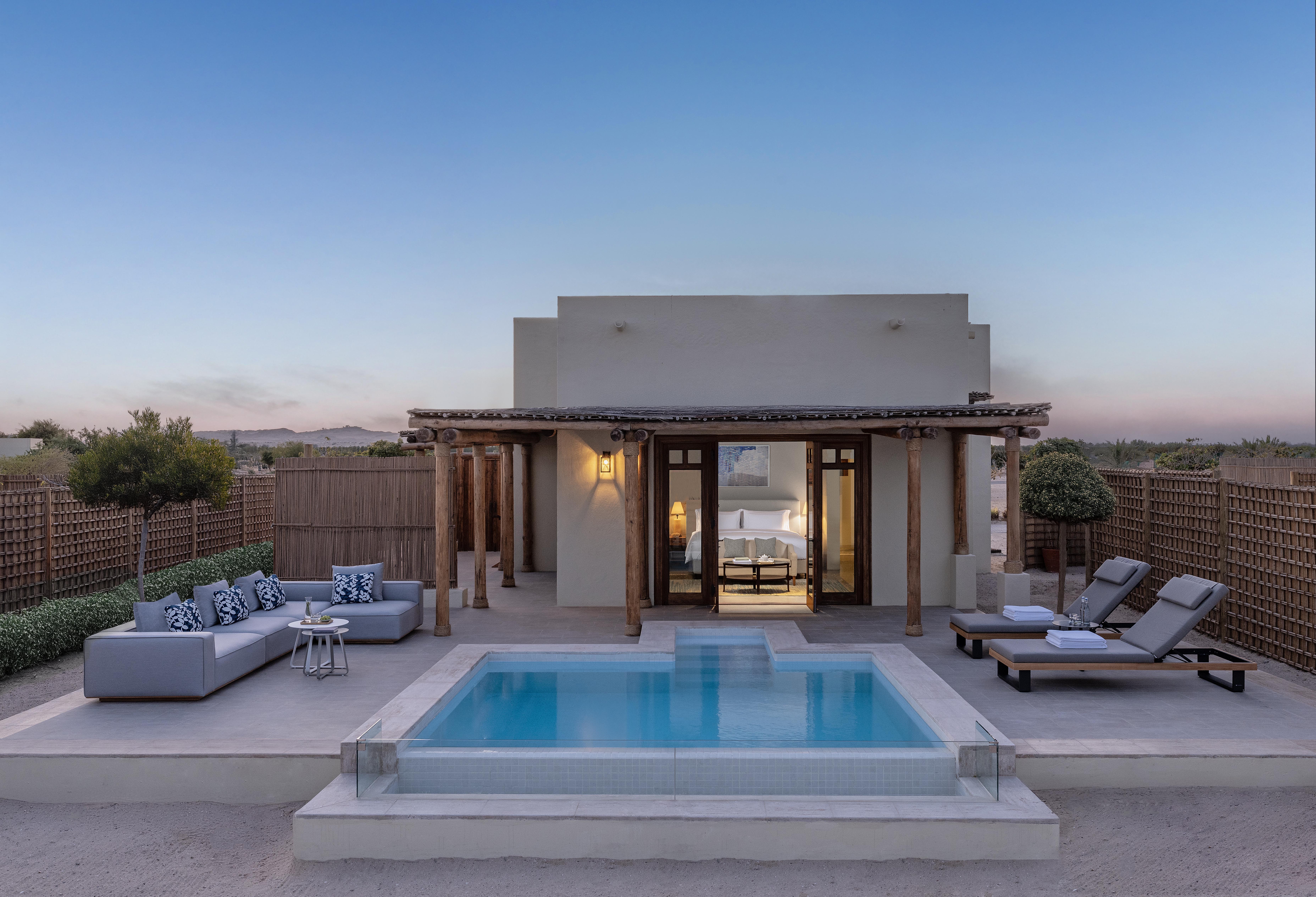 Villa Beach Front with Private Pool